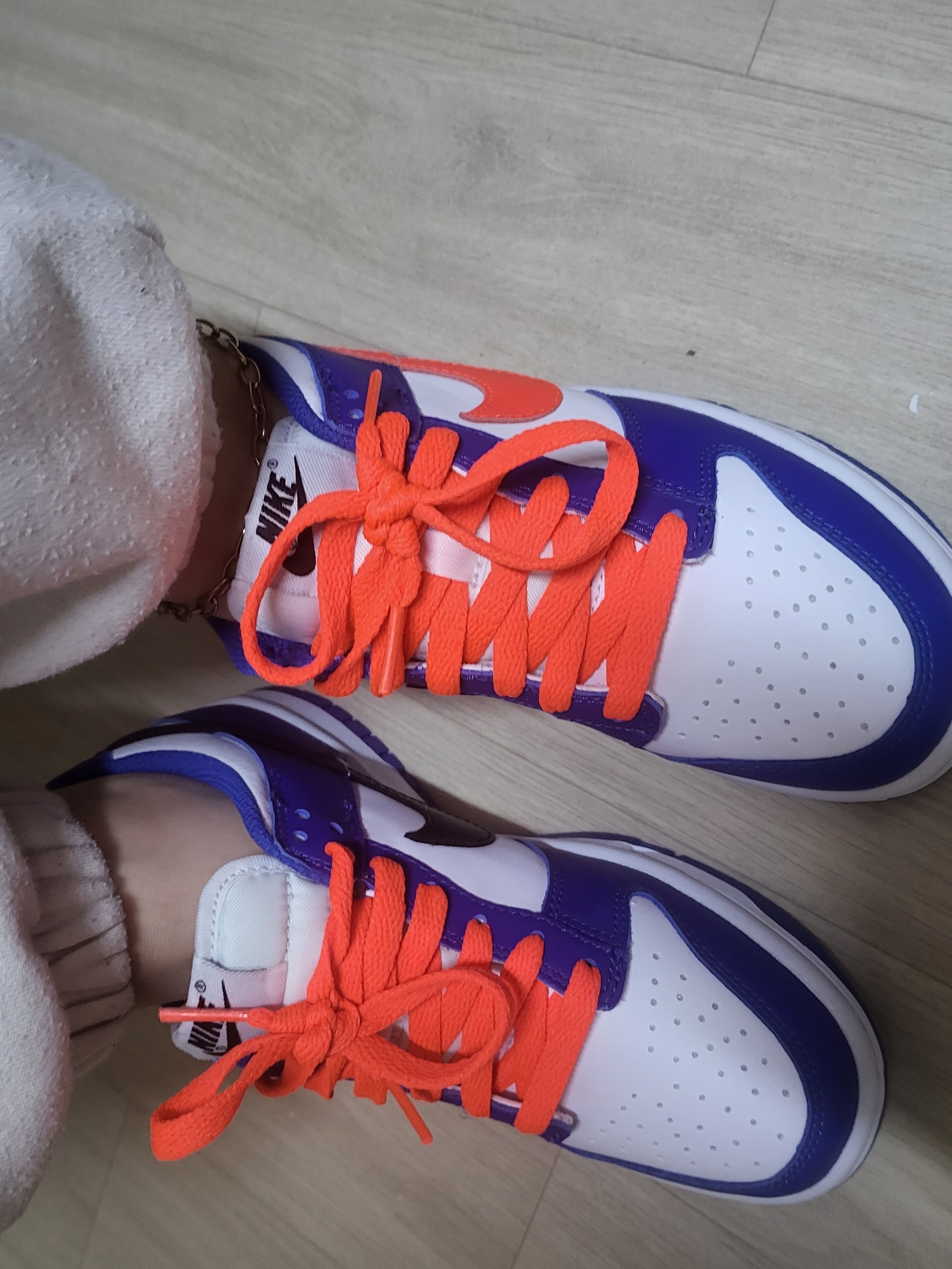 (GS) Nike Dunk Low Bright Crimson Game Royal 착용 스타일 - 1