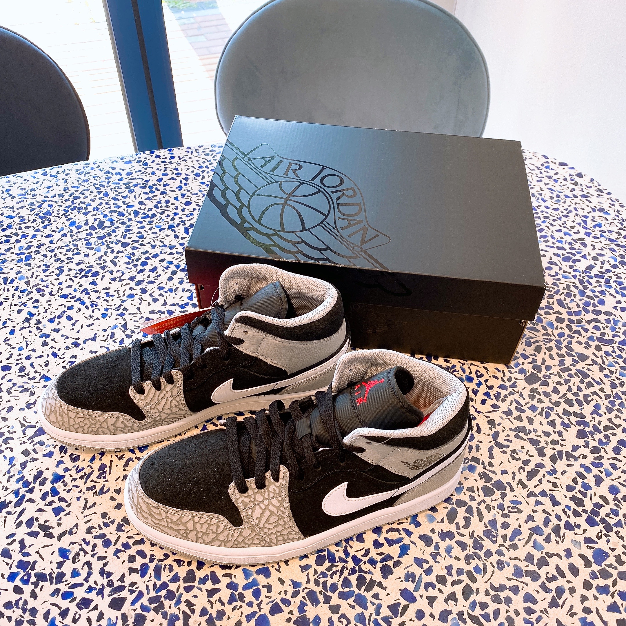 Jordan 1 Mid Elephant Toe 착용 스타일 - 2