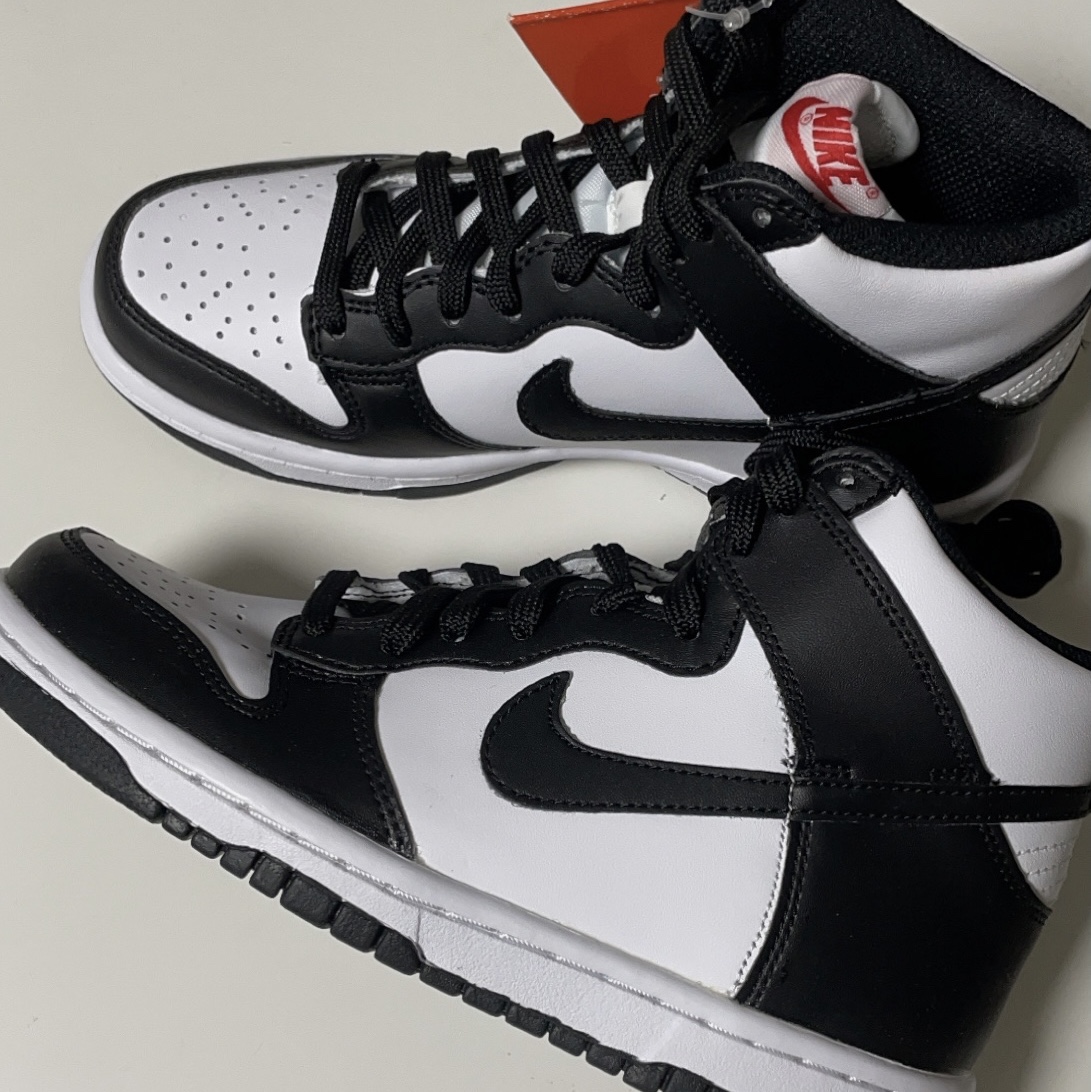 (W) Nike Dunk High Black and White 착용 스타일