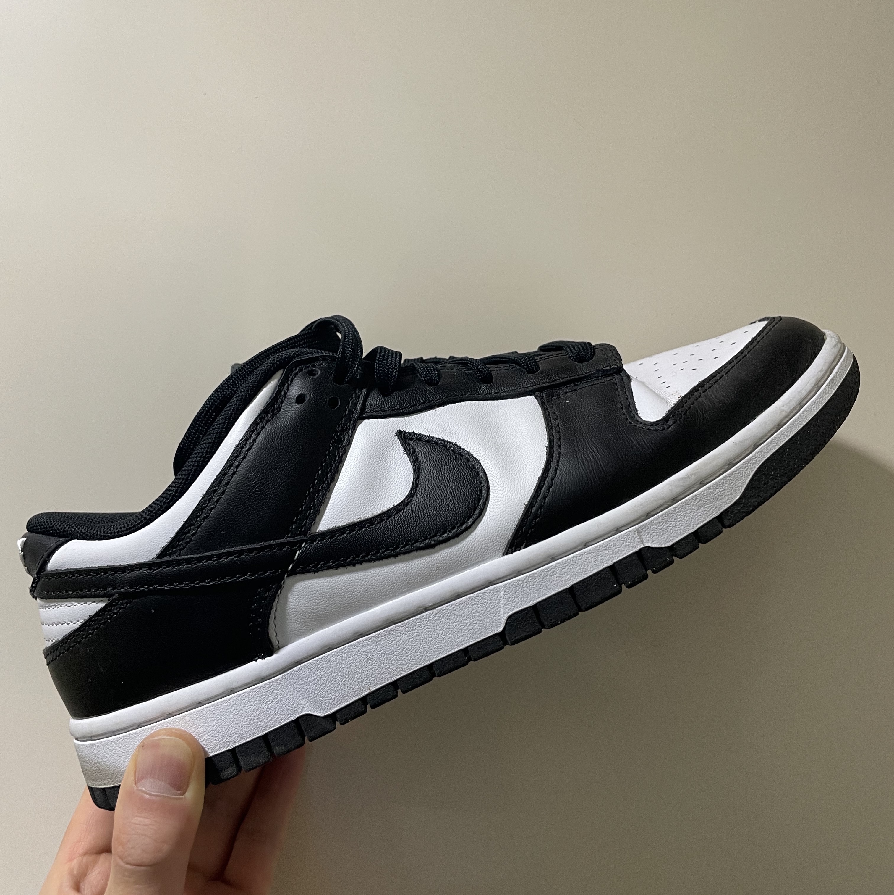 Nike Dunk Low Retro Black 착용 스타일