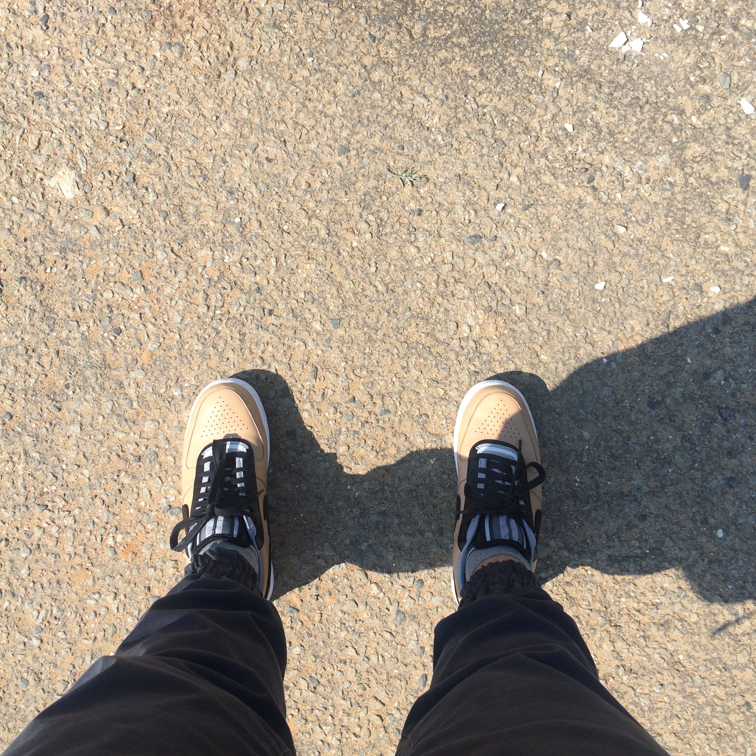 Nike x Riccardo Tisci Air Force 1 Low Tan 착용 스타일 - 3