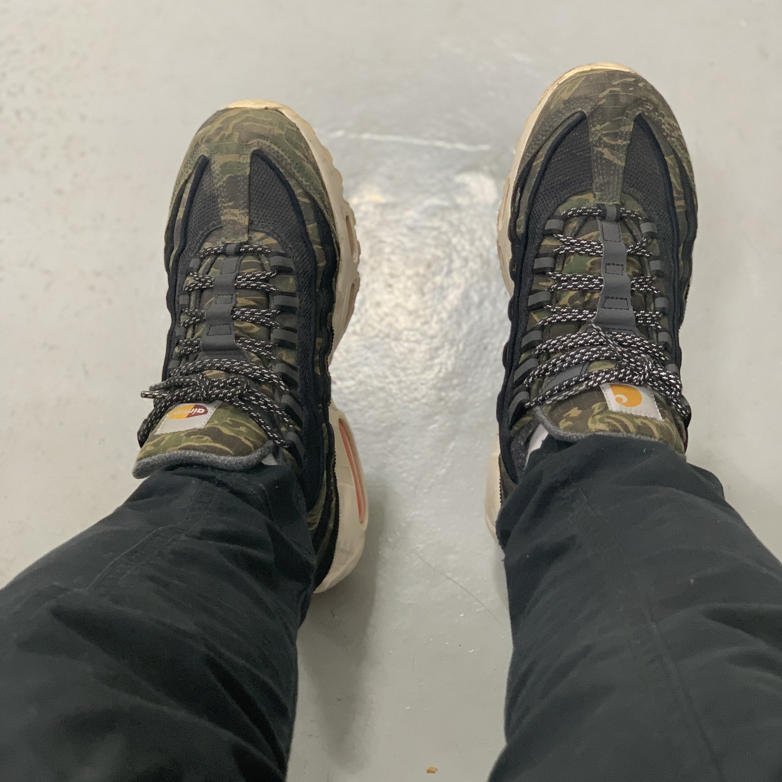 Nike x Carhartt WIP Air Max 95 Camo 착용 스타일