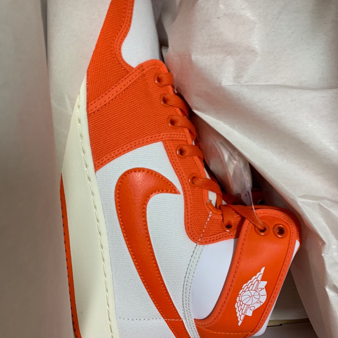 Jordan 1 KO Rush Orange 착용 스타일