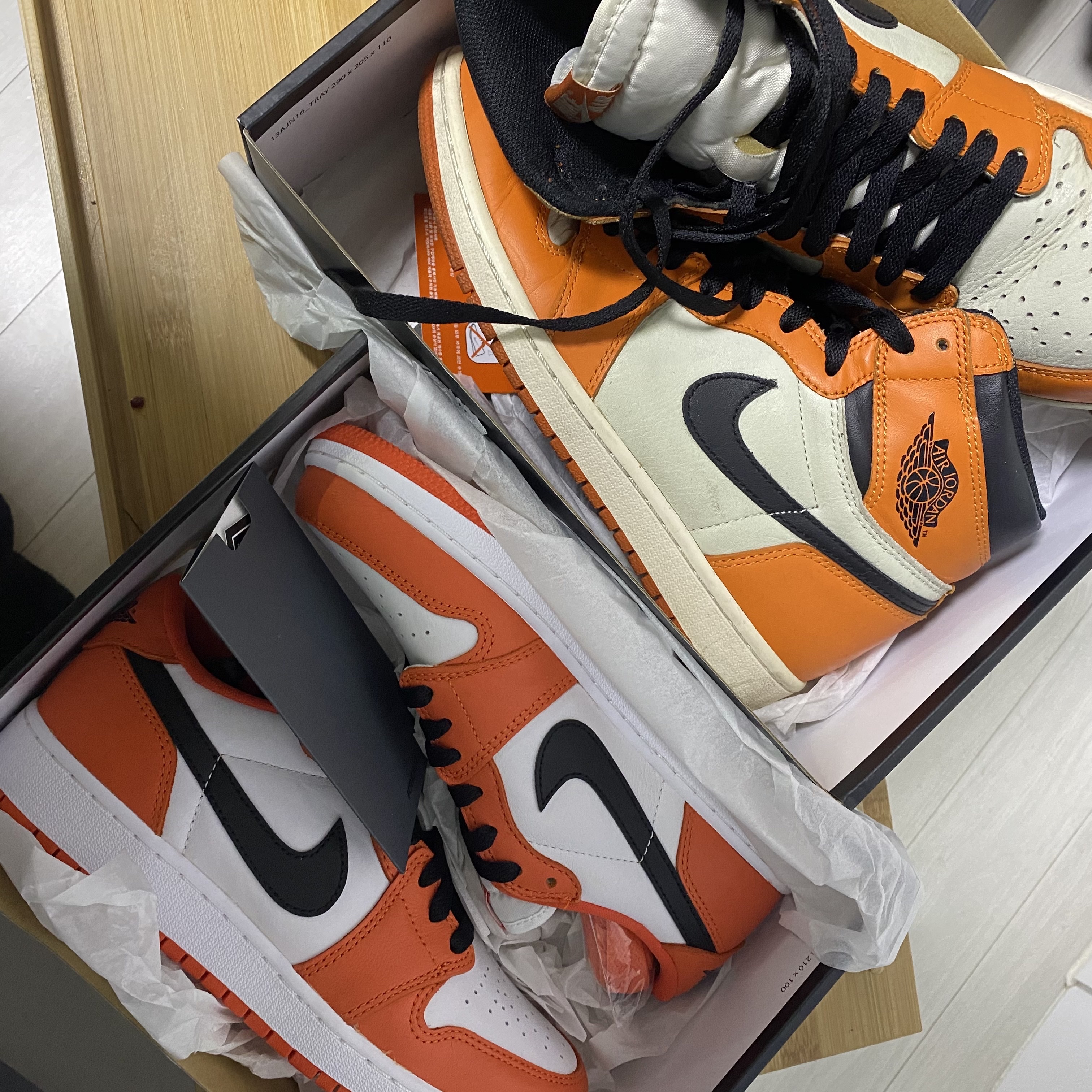 Jordan 1 Low OG Starfish, Jordan 1 Retro High OG Reverse Shattered Backboard 착용 스타일