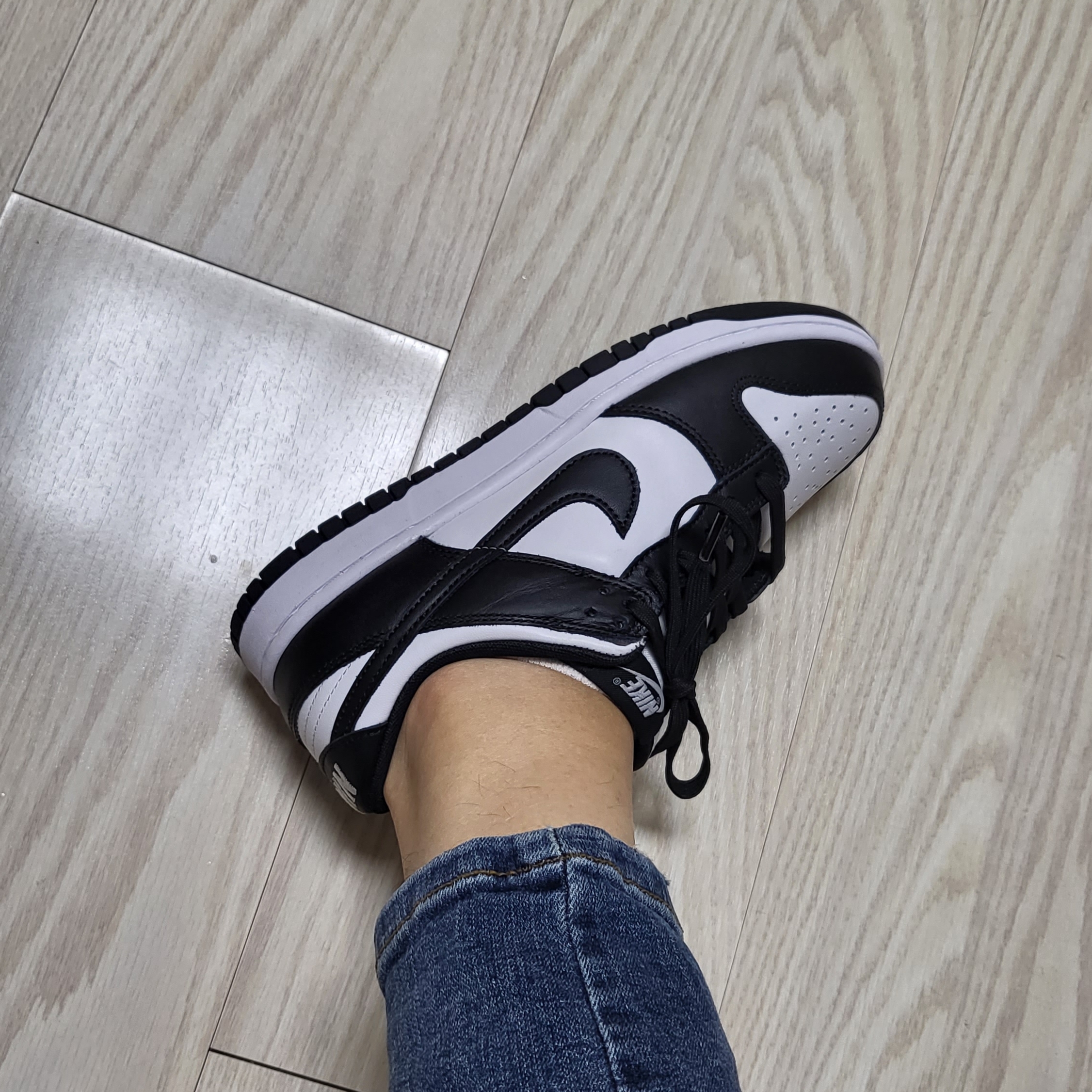 Nike Dunk Low Retro Black 착용 스타일 - 3