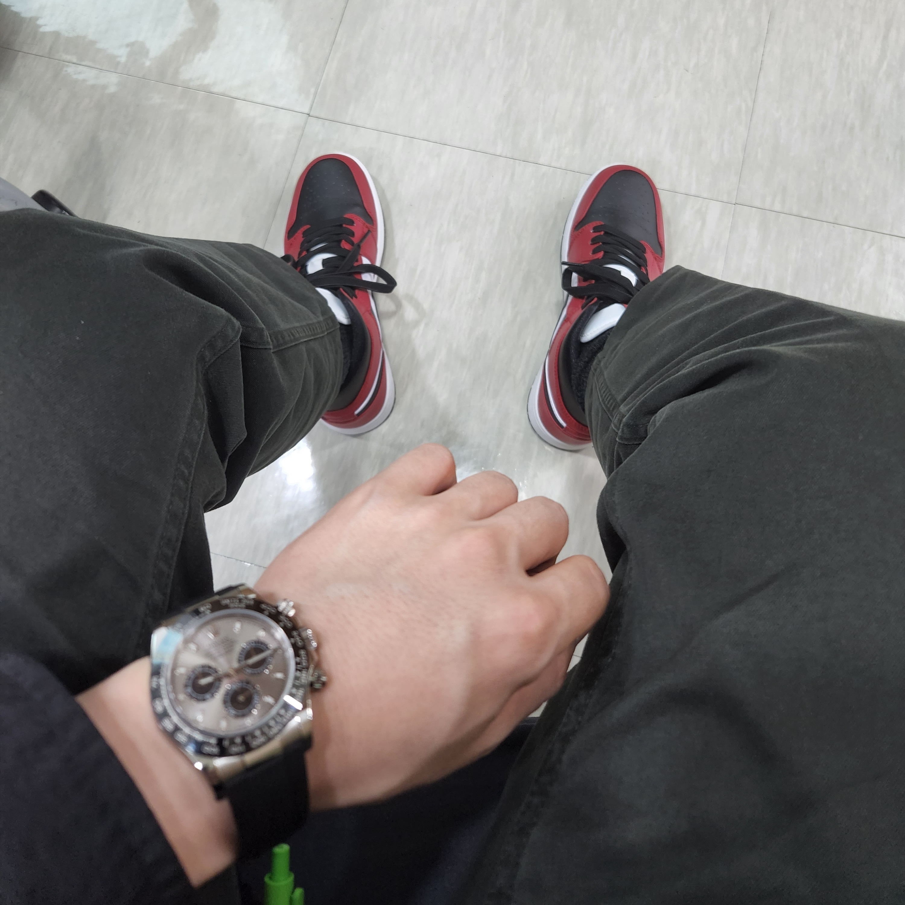 Jordan 1 Mid Chicago Black Toe 착용 스타일