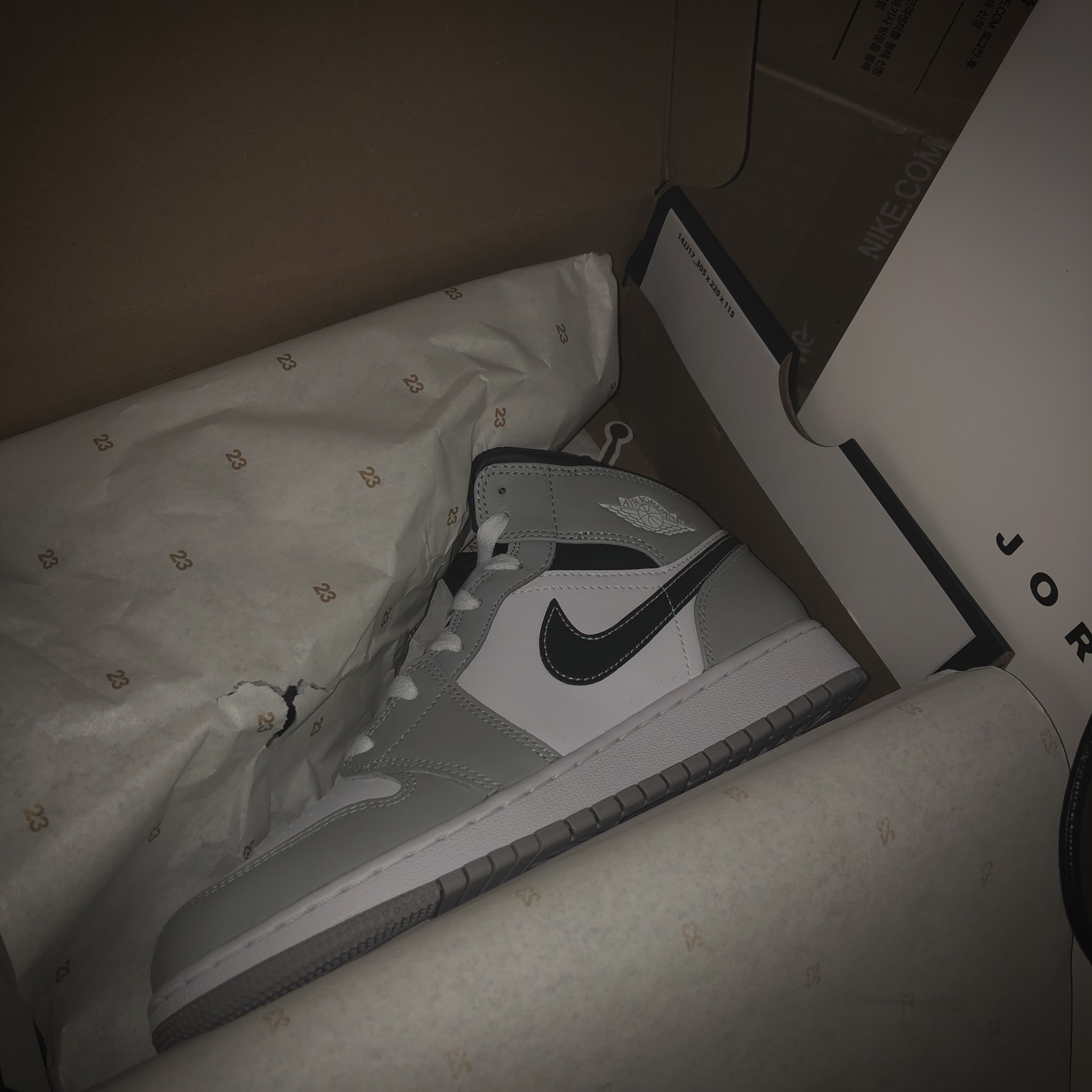 (GS) Jordan 1 Mid Light Smoke Grey Anthracite 착용 스타일