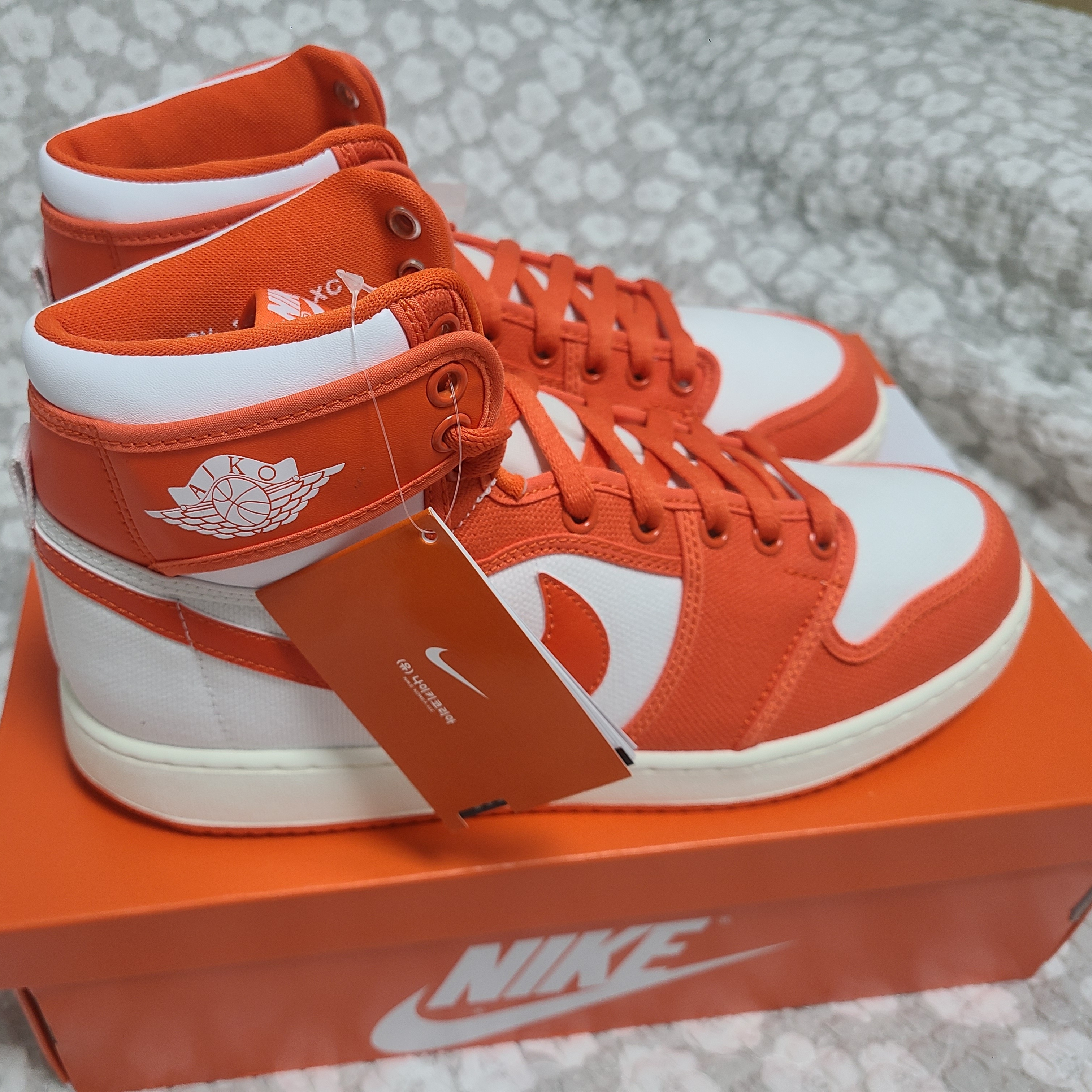 Jordan 1 KO Rush Orange 착용 스타일 - 2
