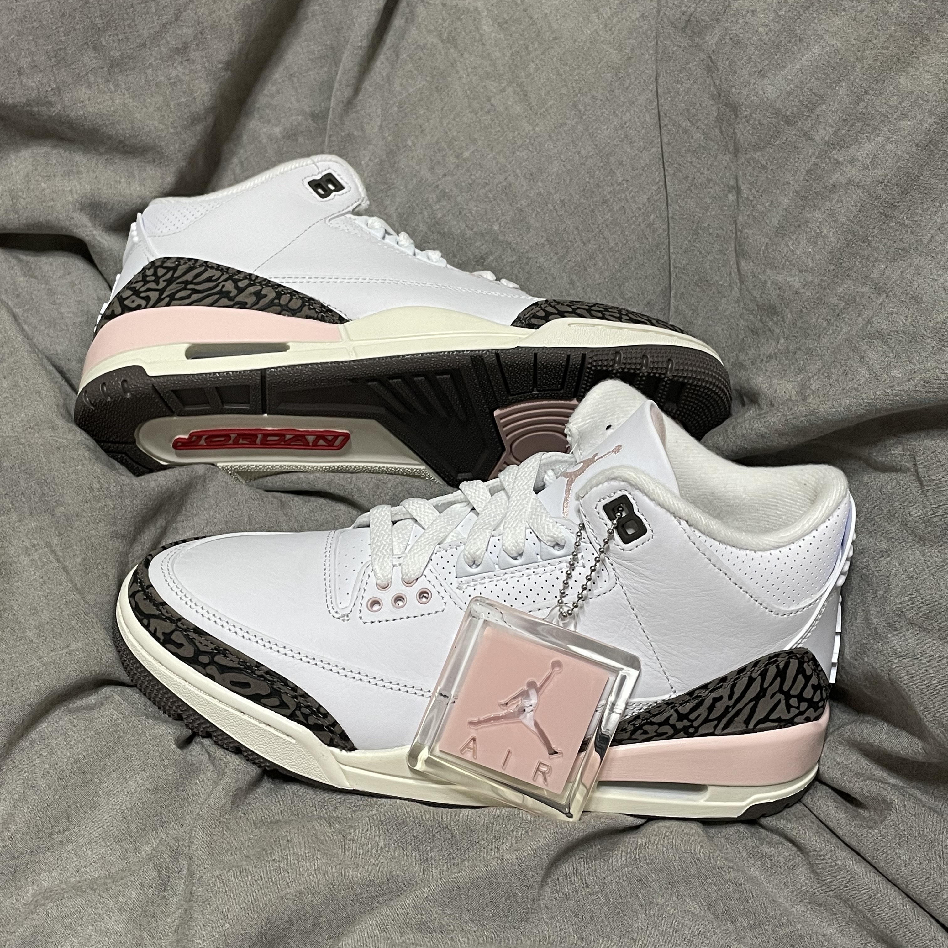 (W) Jordan 3 Retro Dark Mocha 착용 스타일