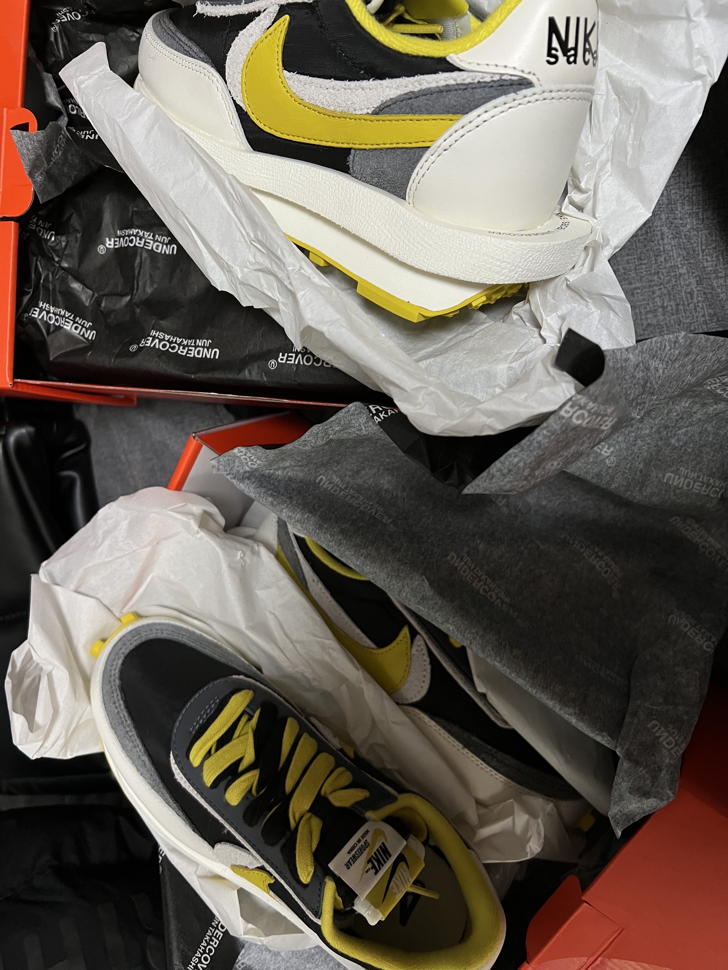 Nike x Sacai x Undercover LDWaffle Black Bright Citron 착용 스타일