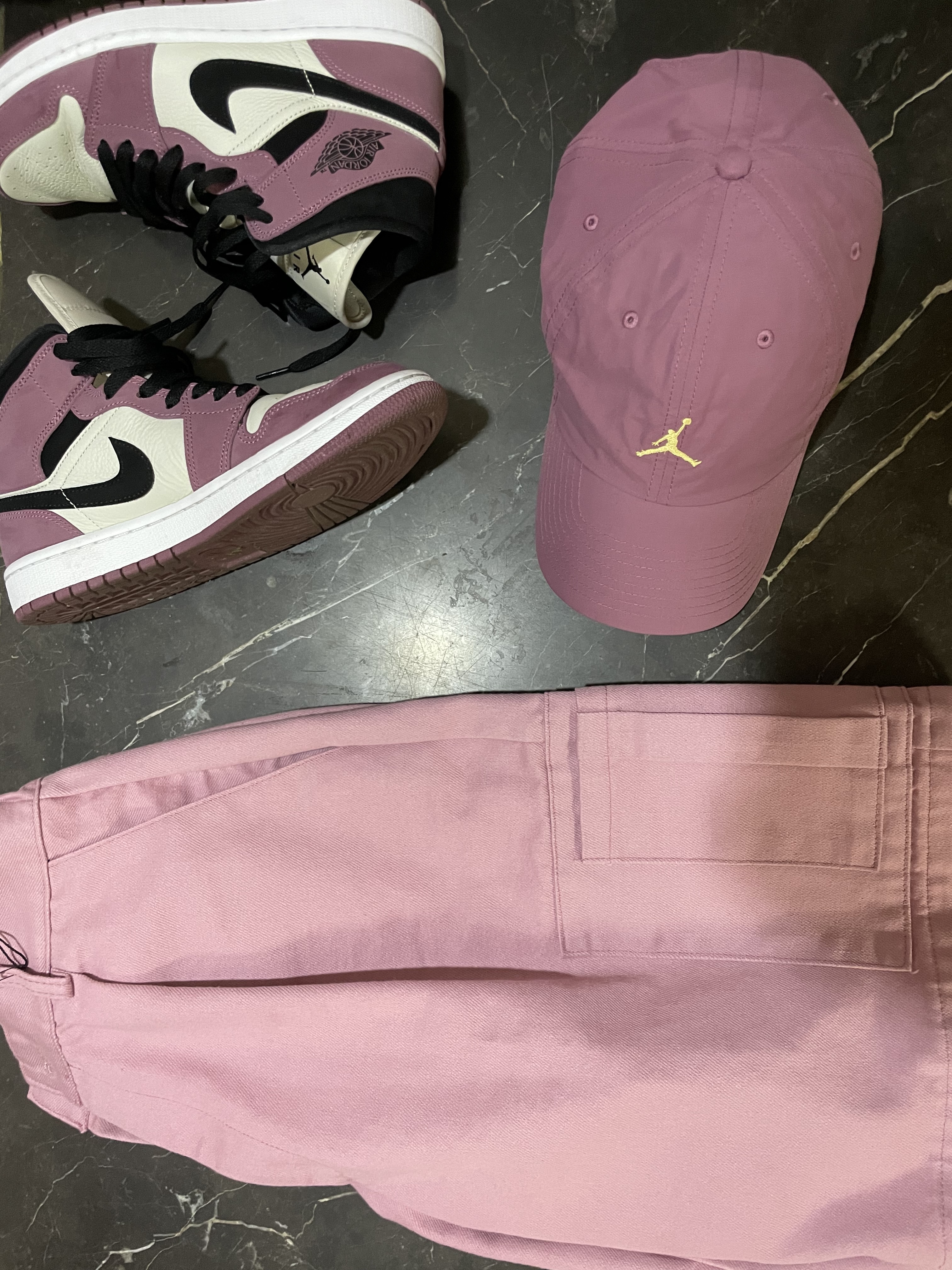 (W) Jordan 1 Mid SE Light Mulberry 착용 스타일