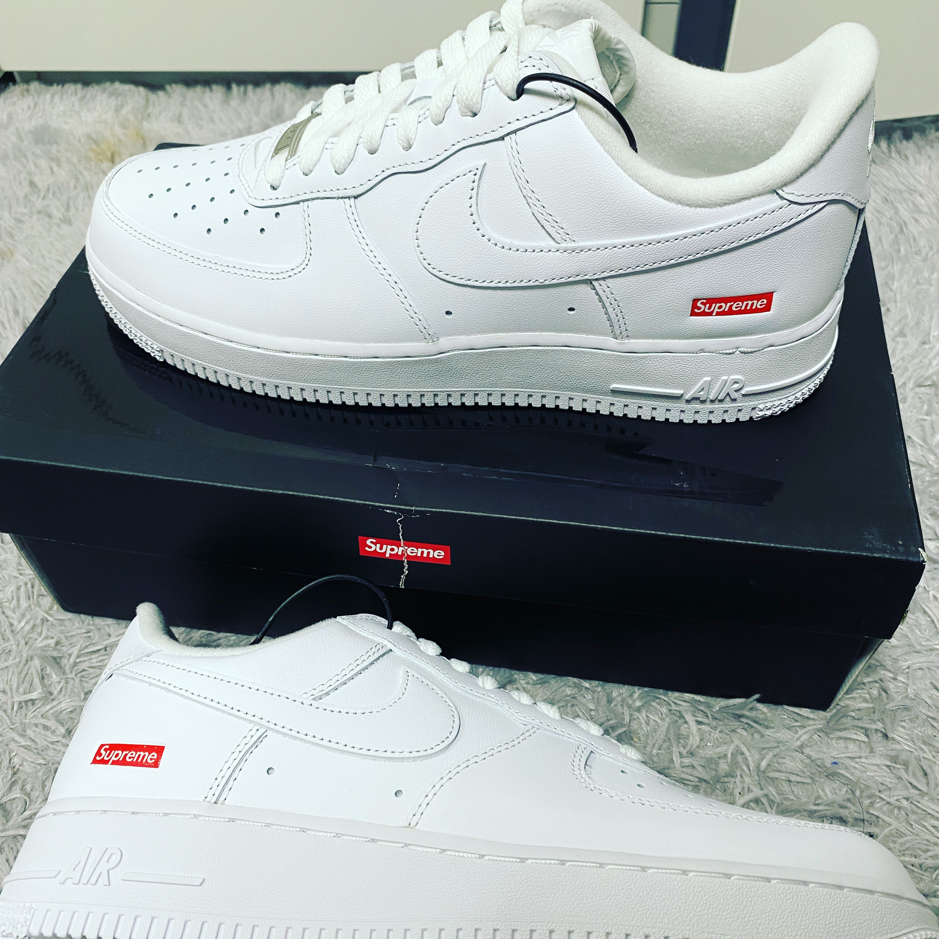 Nike x Supreme Air Force 1 Low White 착용 스타일