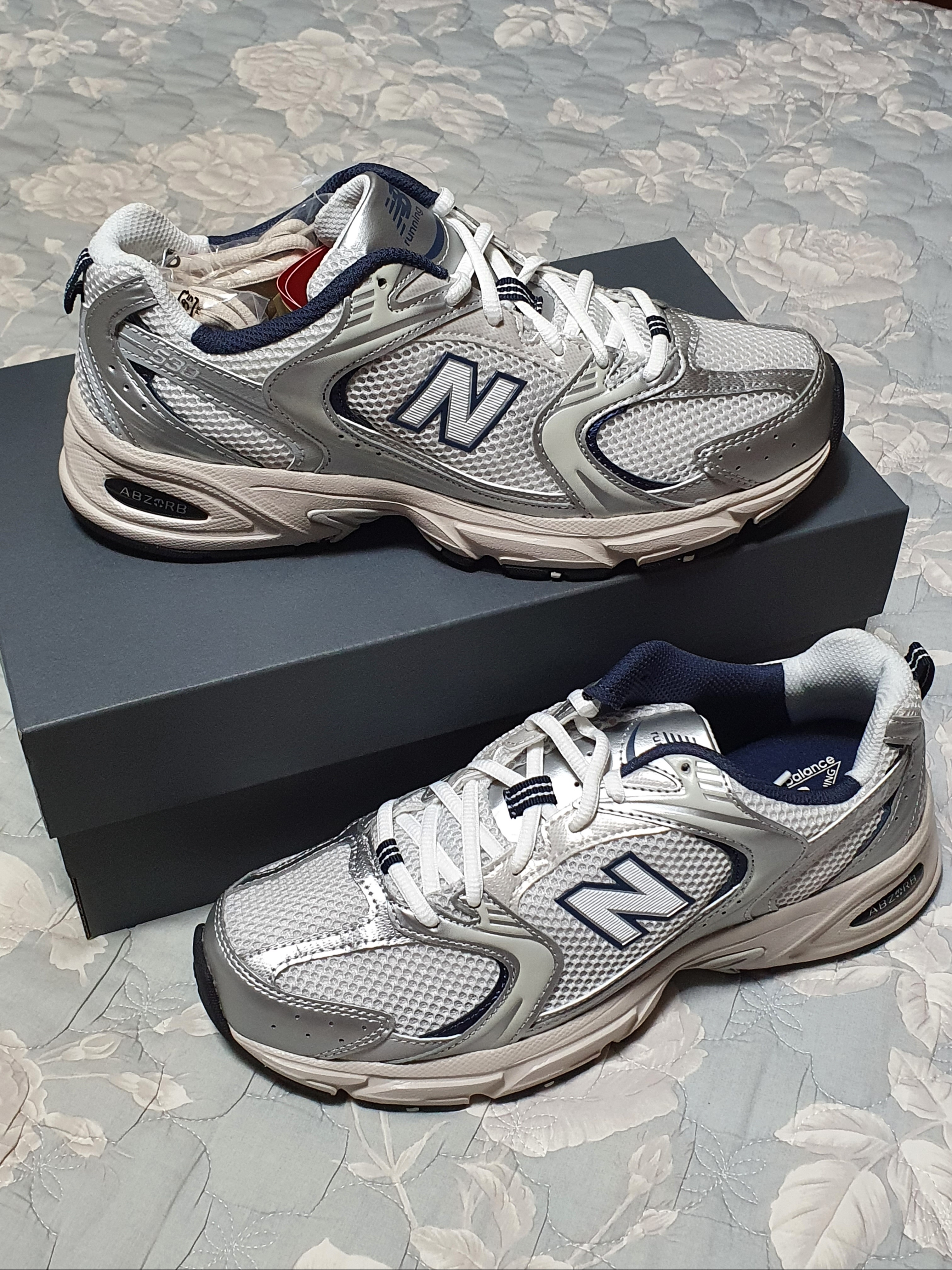 New Balance 530 Steel Grey 착용 스타일