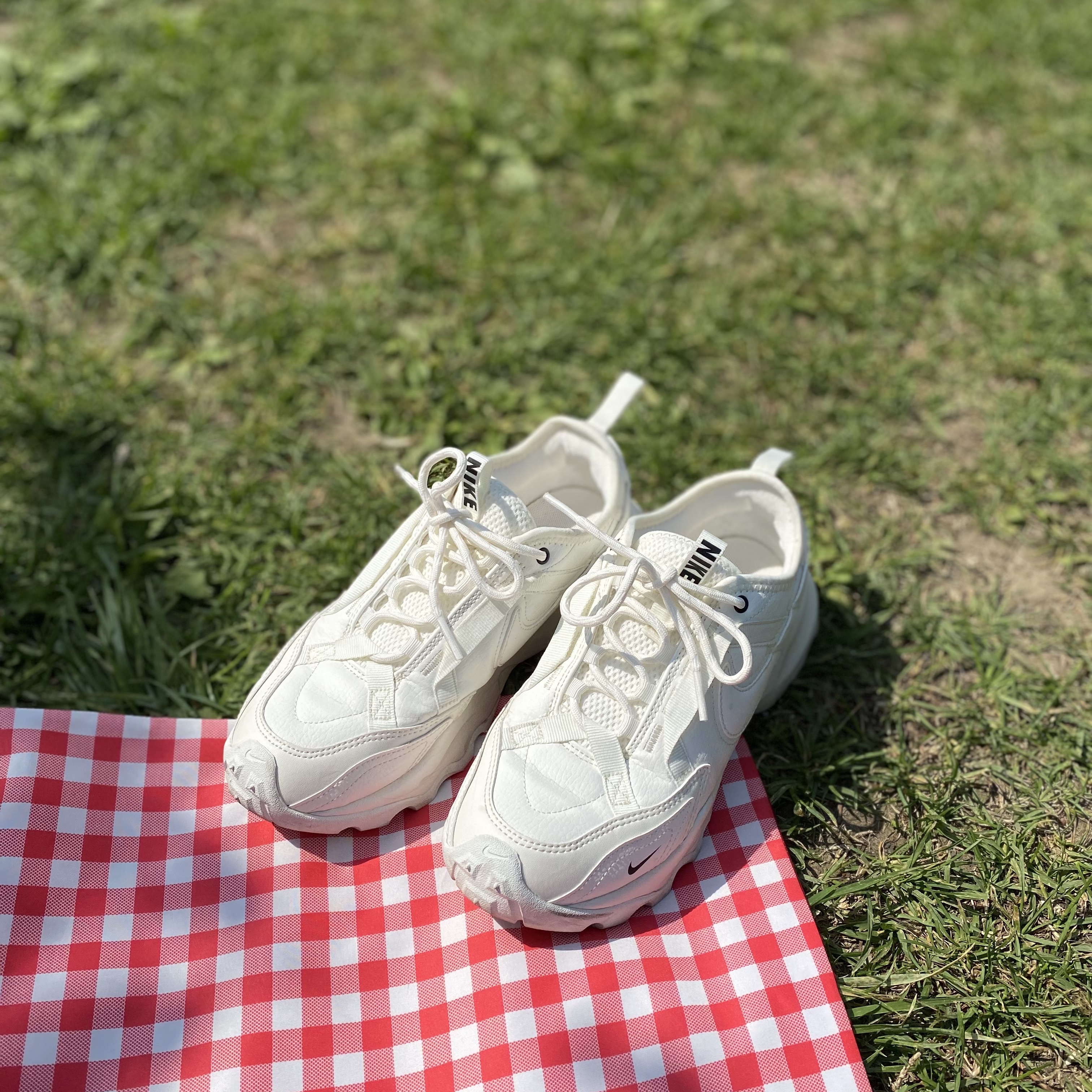 (W) Nike TC 7900 Summit White 착용 스타일