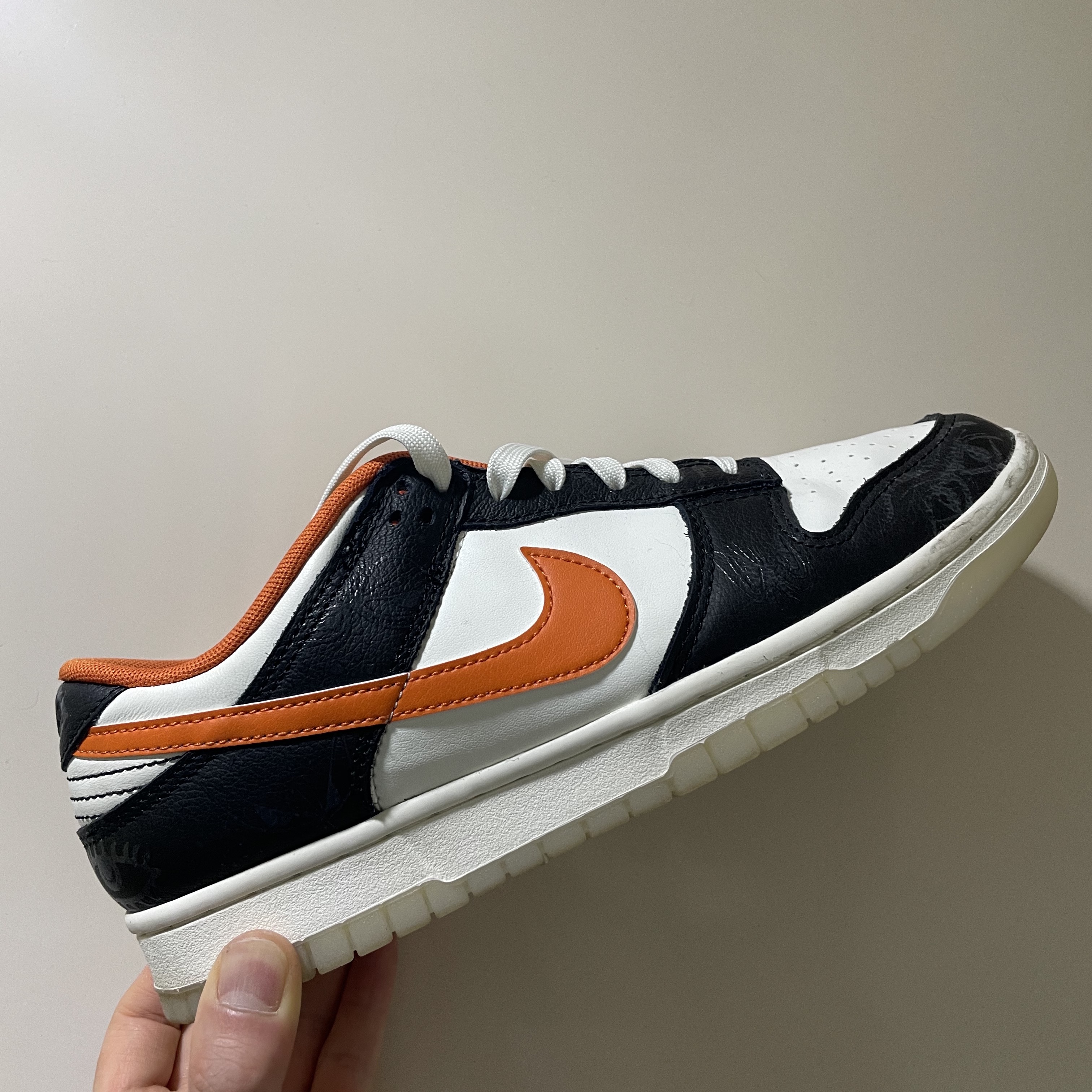 Nike Dunk Low Retro PRM Halloween 착용 스타일