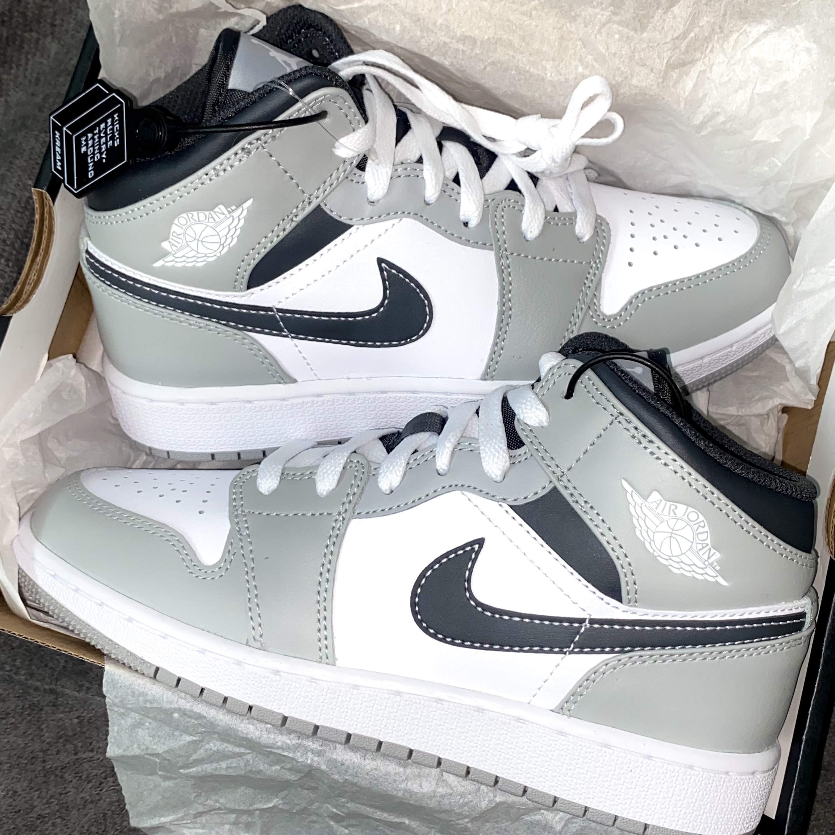 (GS) Jordan 1 Mid Light Smoke Grey Anthracite 착용 스타일