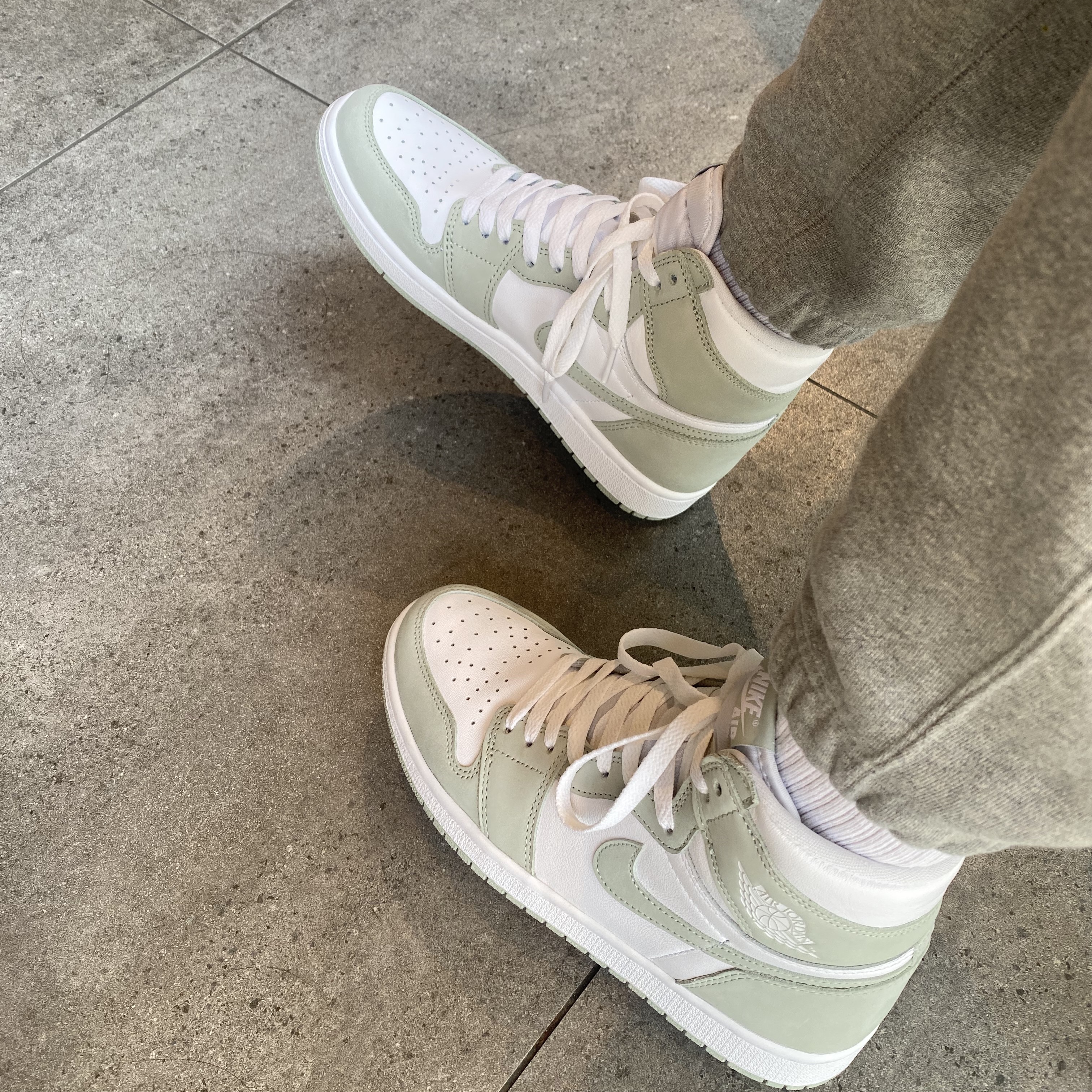 (W) Jordan 1 Retro High OG Seafoam 착용 스타일
