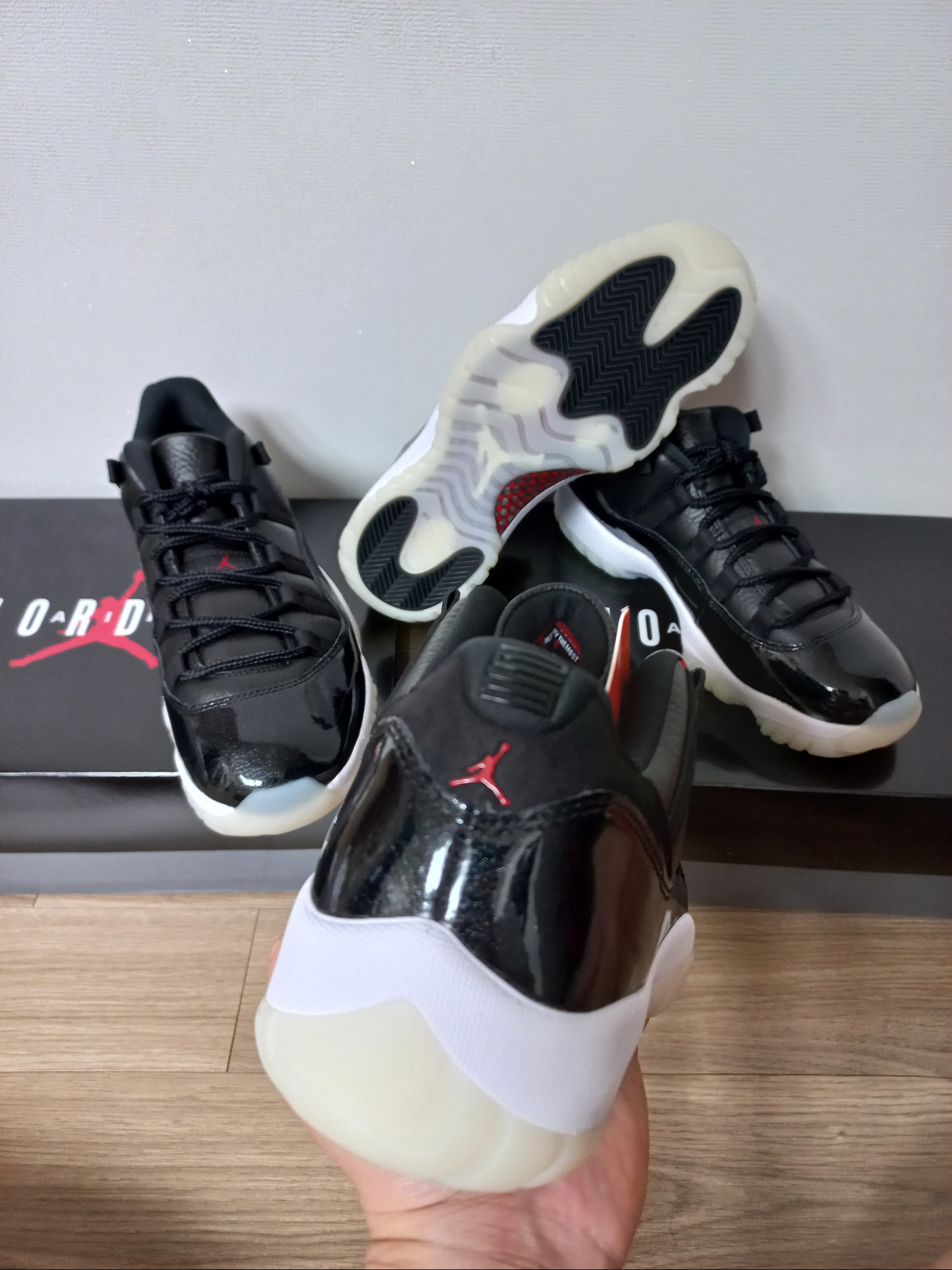 Jordan 11 Retro Low 72-10 착용 스타일 - 2