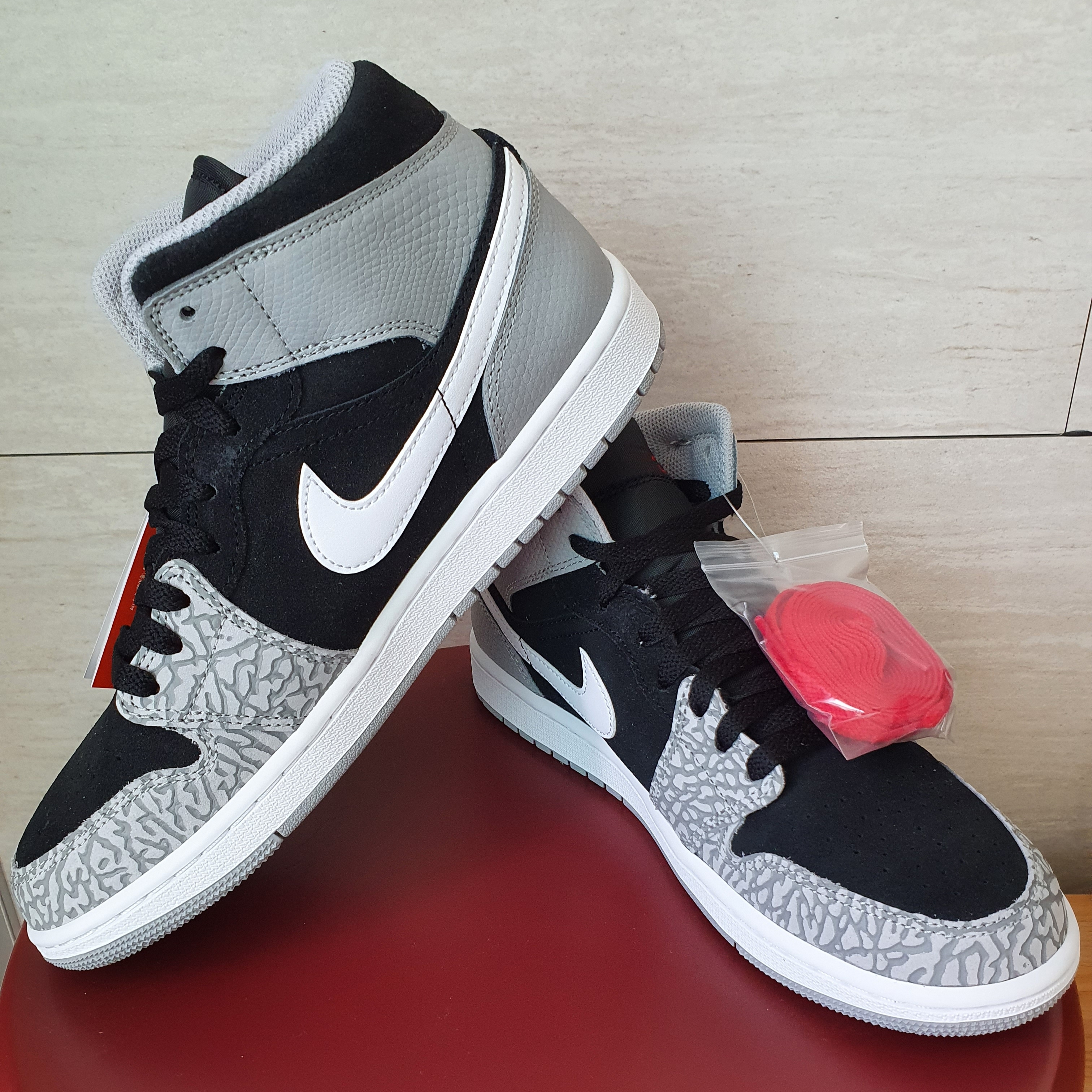 Jordan 1 Mid Elephant Toe 착용 스타일 - 1