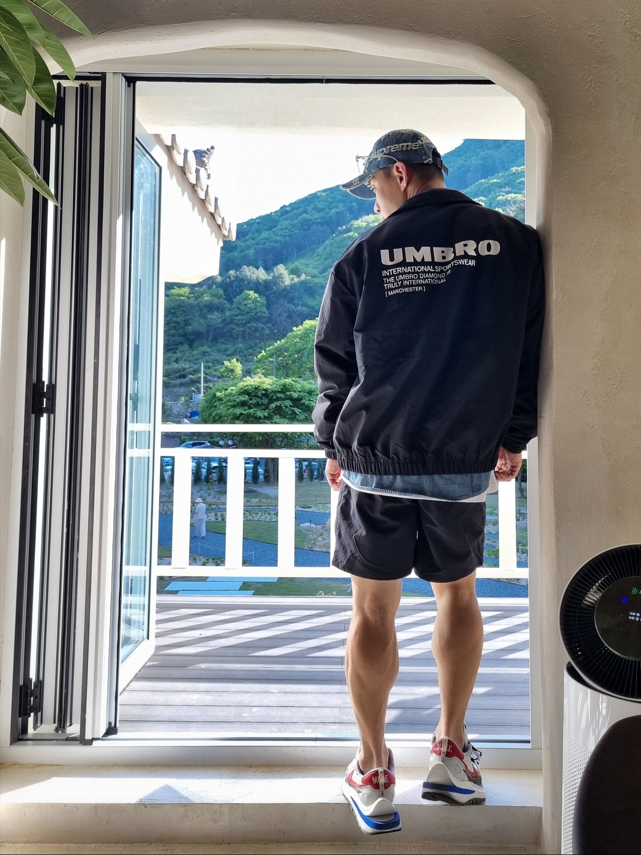 Nike x Sacai VaporWaffle Royal Fuchsia, Supreme Frayed Logos Denim Camp Cap Blue - 21SS 착용 스타일 - 2