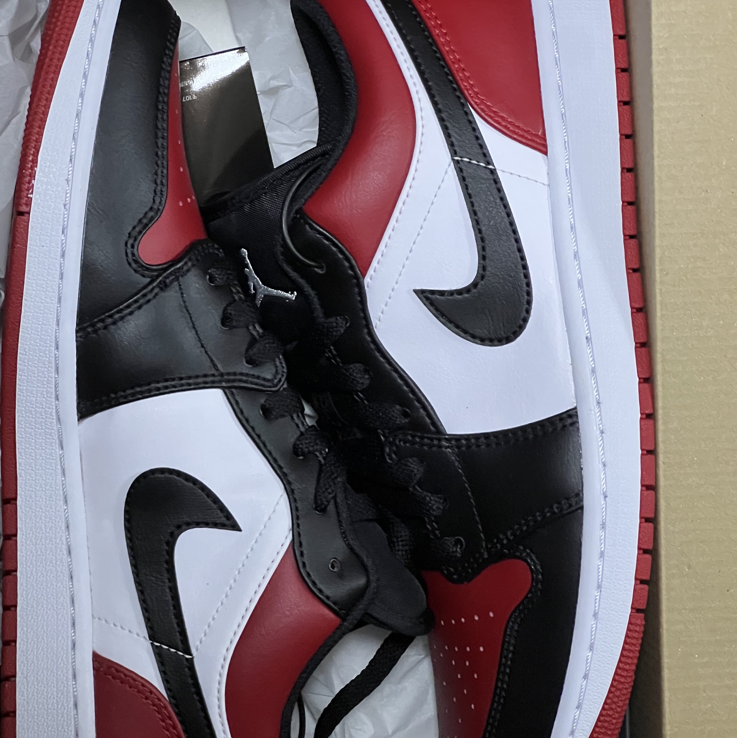 Jordan 1 Low Bred Toe 착용 스타일 - 2
