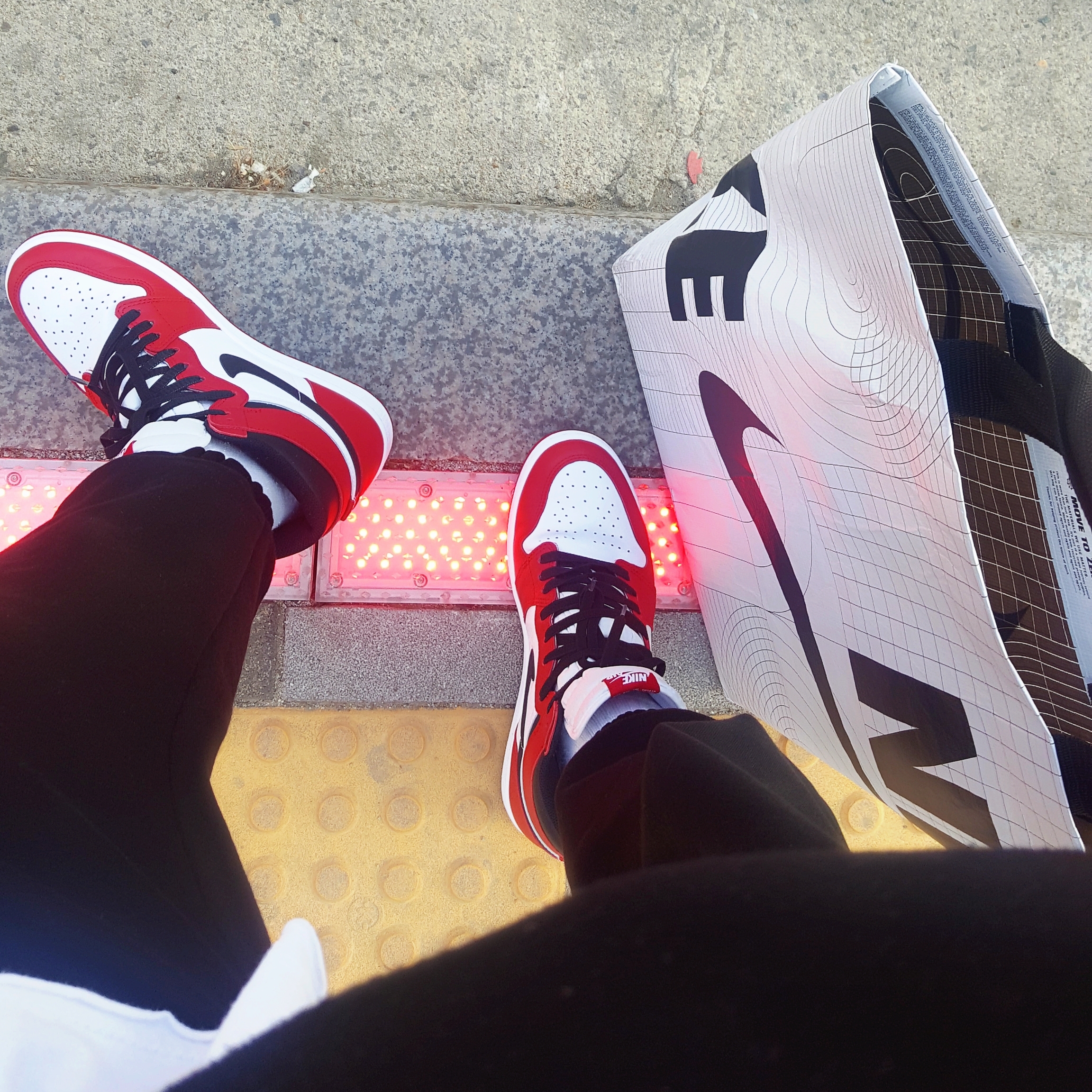 Jordan 1 Retro High OG Chicago 2015 착용 스타일 - 1