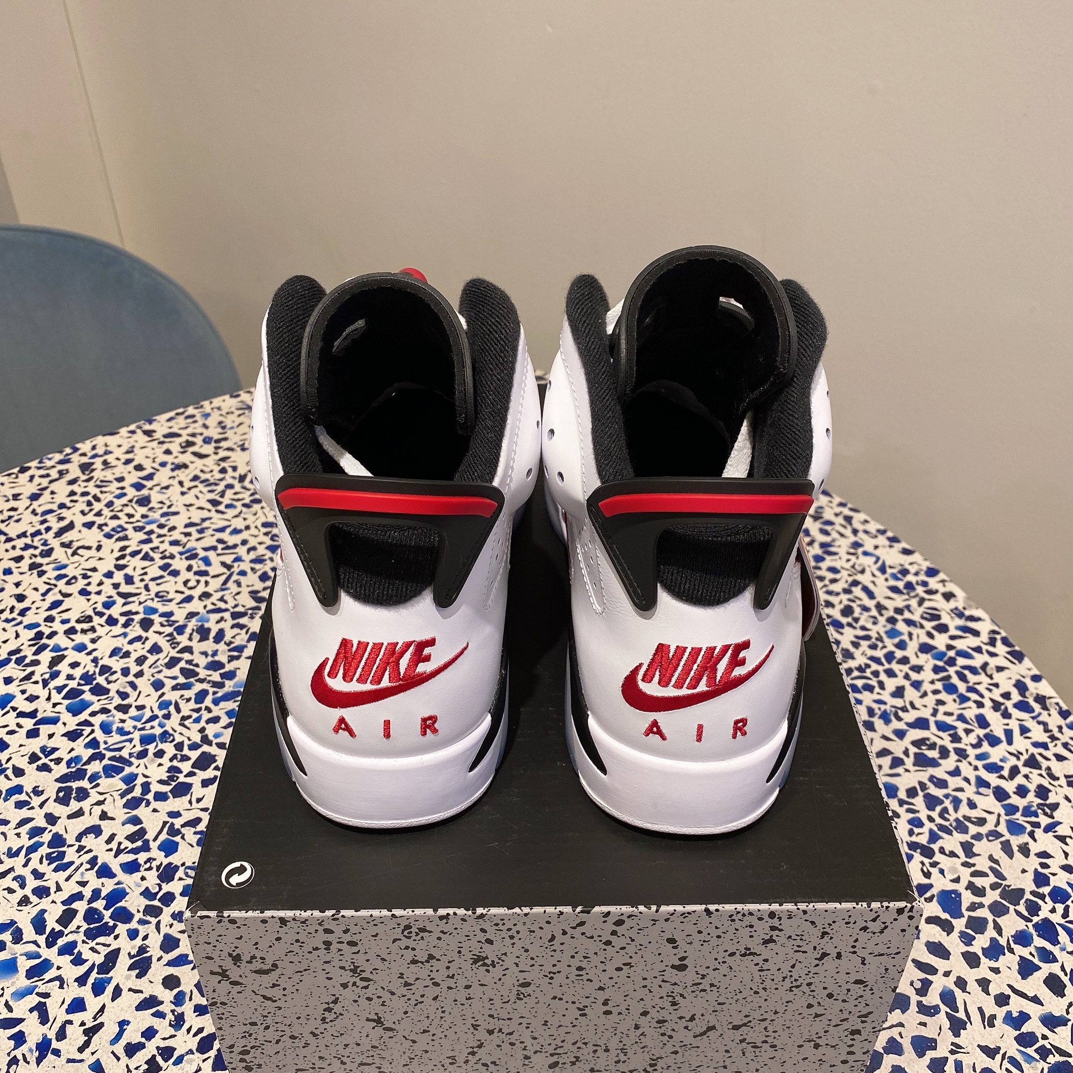 Jordan 6 Retro Carmine 2021, (GS) Jordan 6 Retro Carmine 2021 착용 스타일 - 4