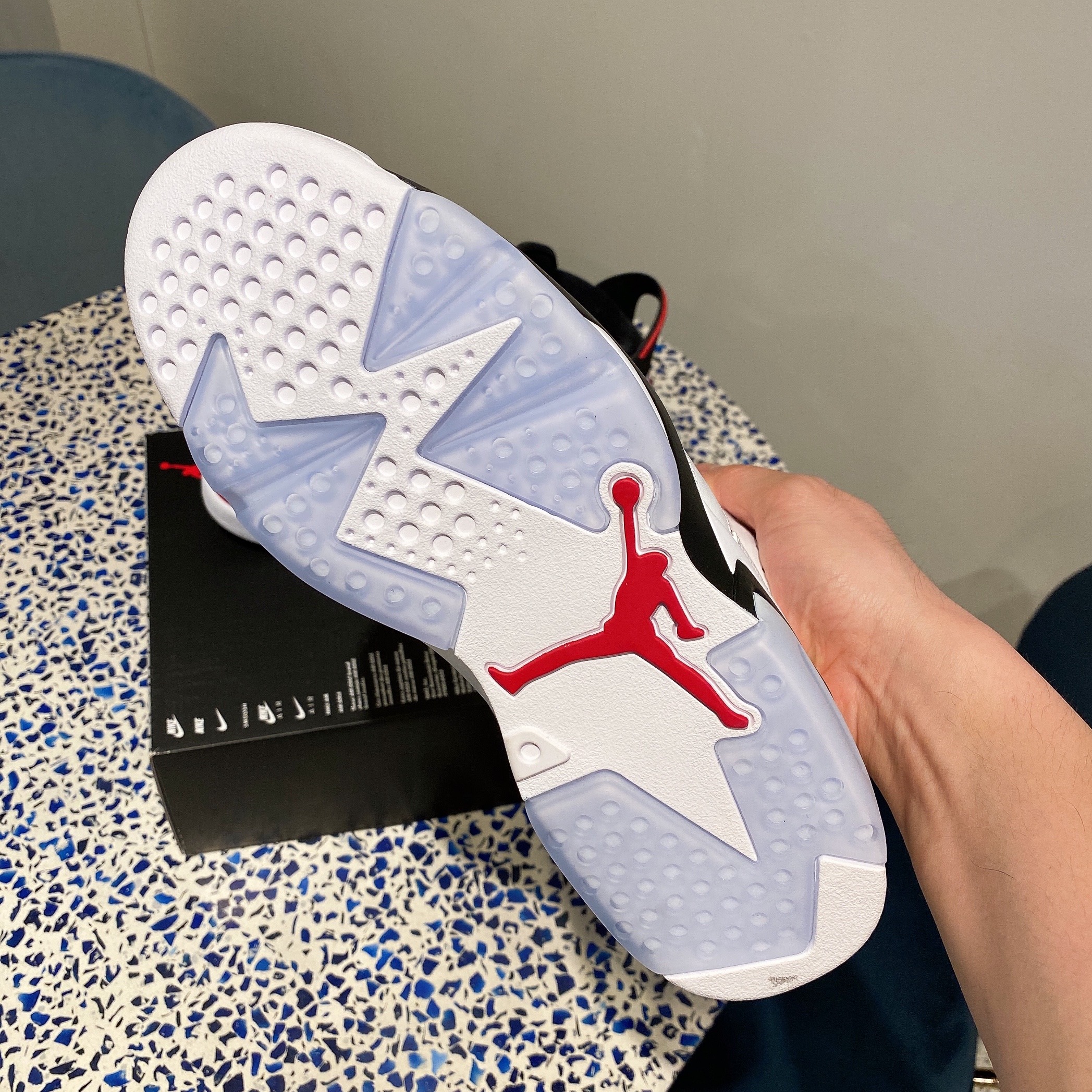 Jordan 6 Retro Carmine 2021, (GS) Jordan 6 Retro Carmine 2021 착용 스타일 - 5