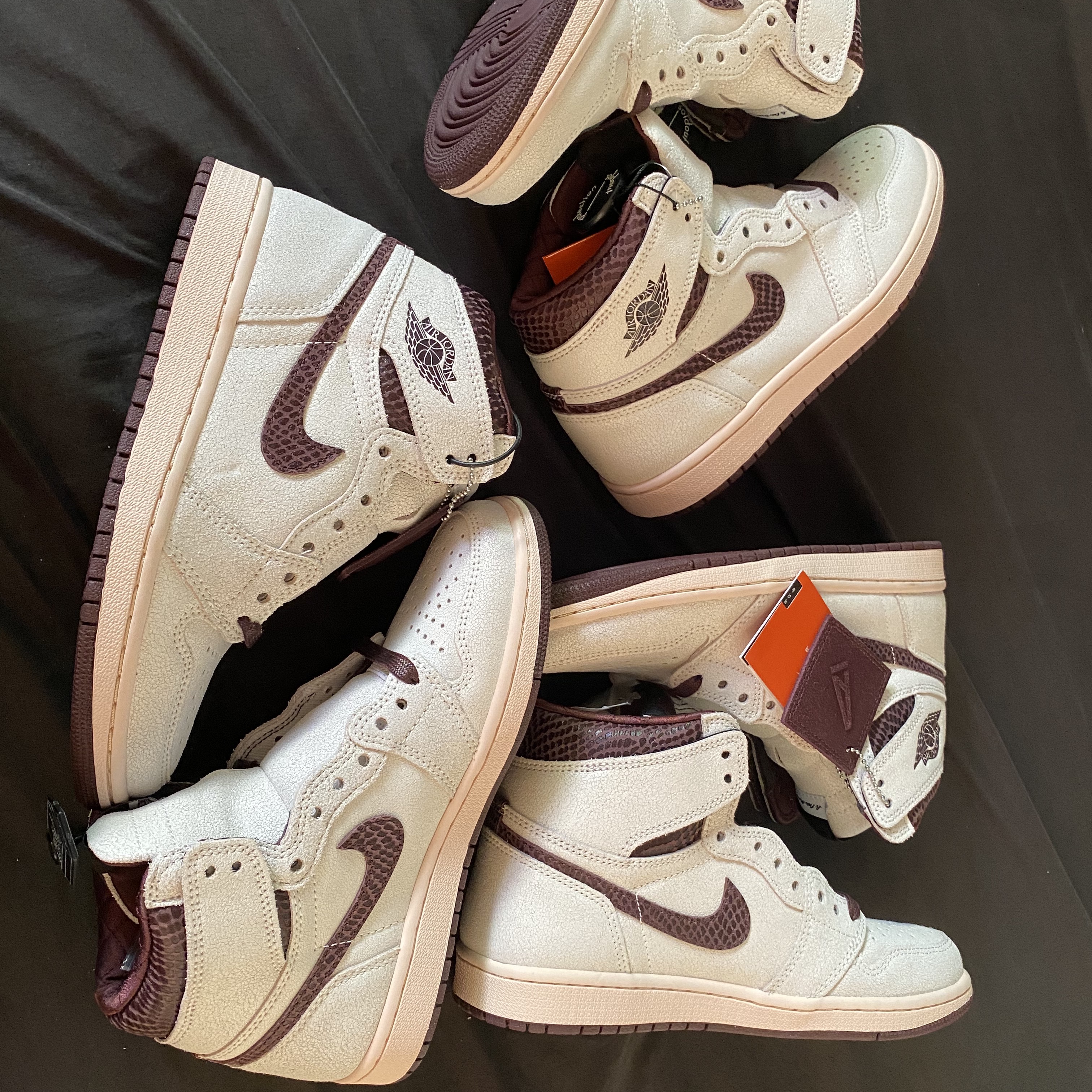 Jordan 1 x A Ma Maniere Retro High OG SP Sail and Burgundy 착용 스타일 - 5