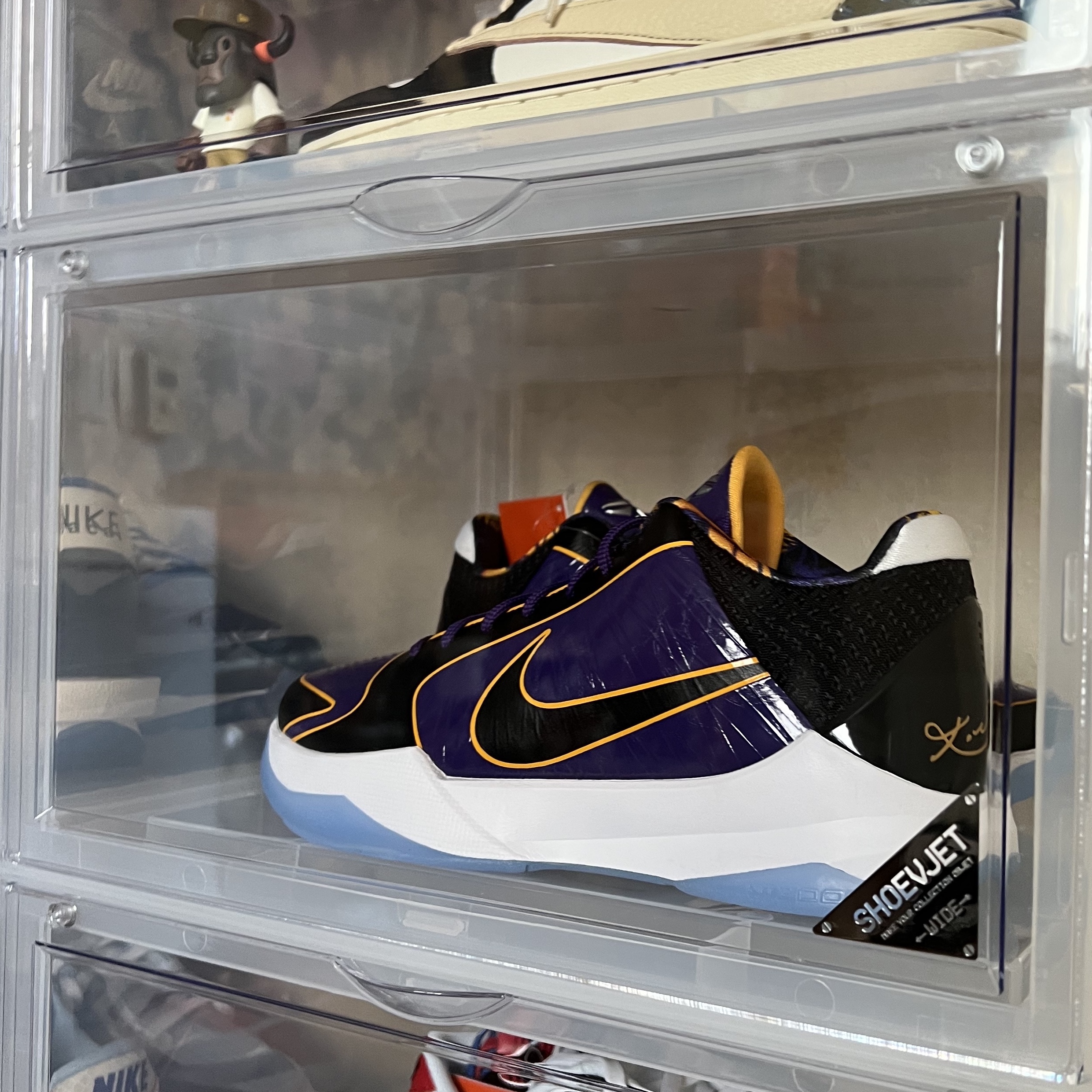 Nike Kobe 5 Protro 5X Champ, Jordan 1 x Travis Scott x Fragment Retro Low OG SP Military Blue 착용 스타일