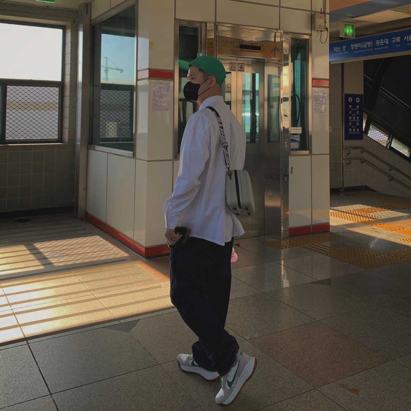 Nike ACG Lowcate Light Iron Ore, Nike ACG AW84 Fleece Cap Lucid Green 착용 스타일