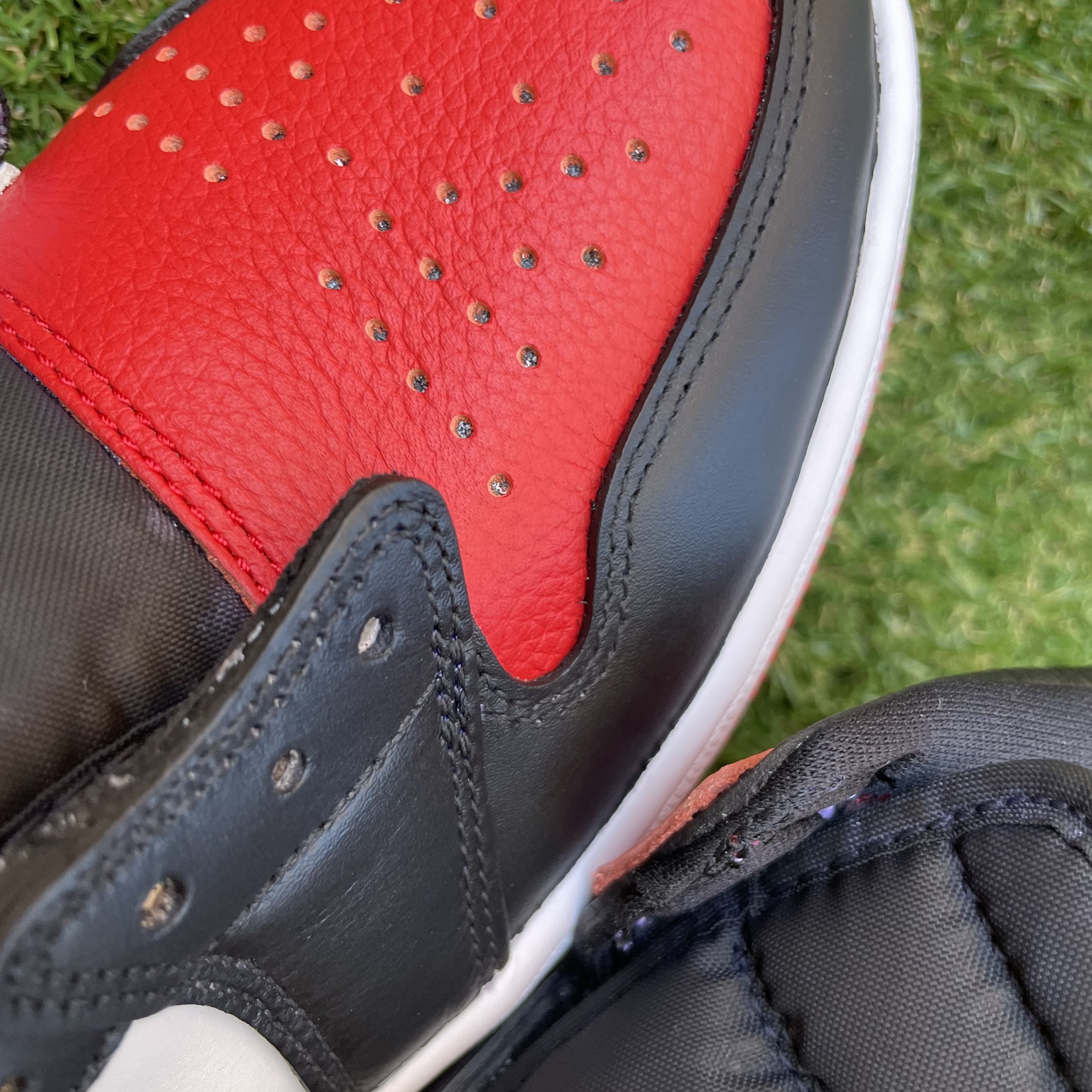 Jordan 1 Retro High OG Heritage, Jordan 1 Retro High OG Bred Toe 착용 스타일 - 4