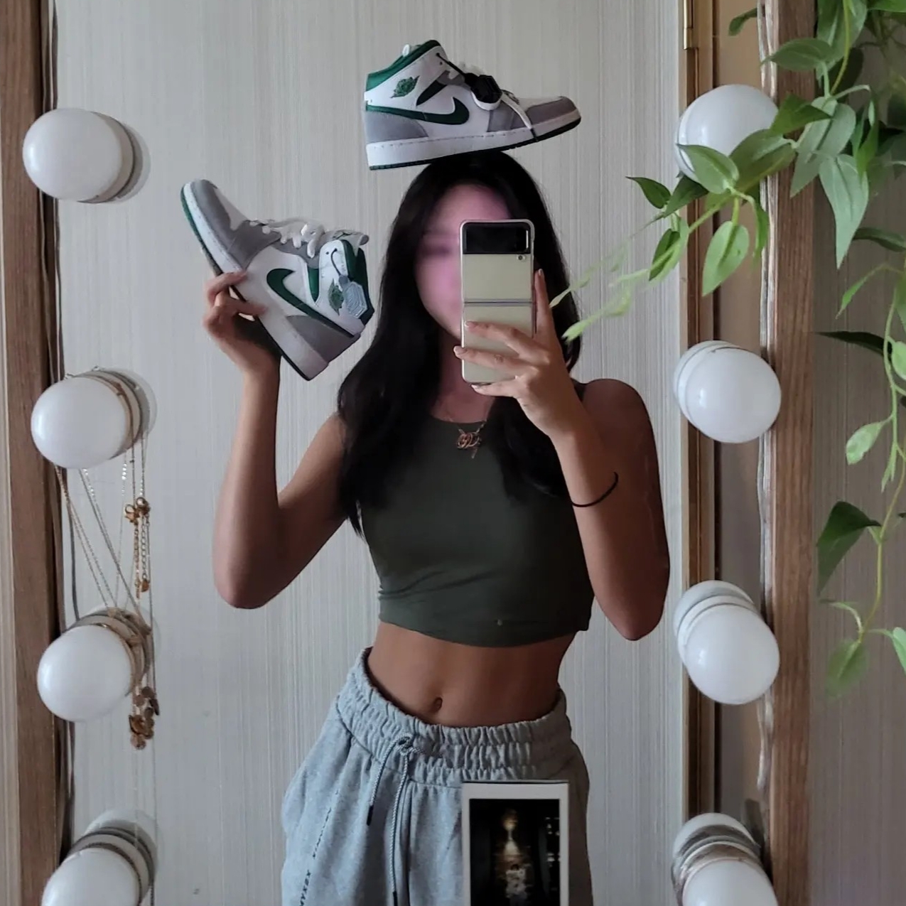 (GS) Jordan 1 Mid SE Pine Green Light Smoke Grey, Jordan 1 Mid SE Pine Green Light Smoke Grey 착용 스타일