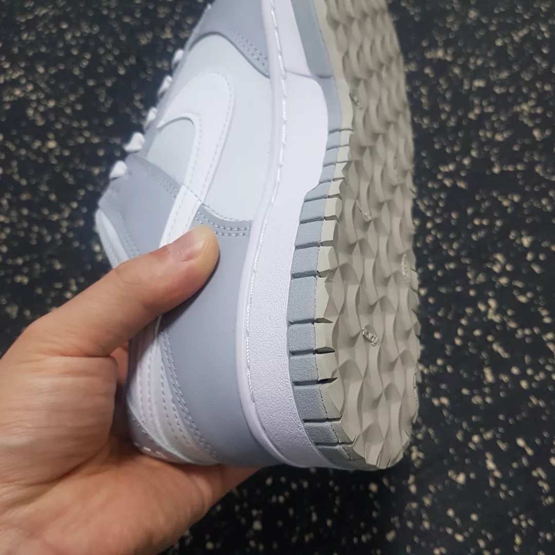 Nike Dunk Low Retro Wolf Grey 착용 스타일 - 4