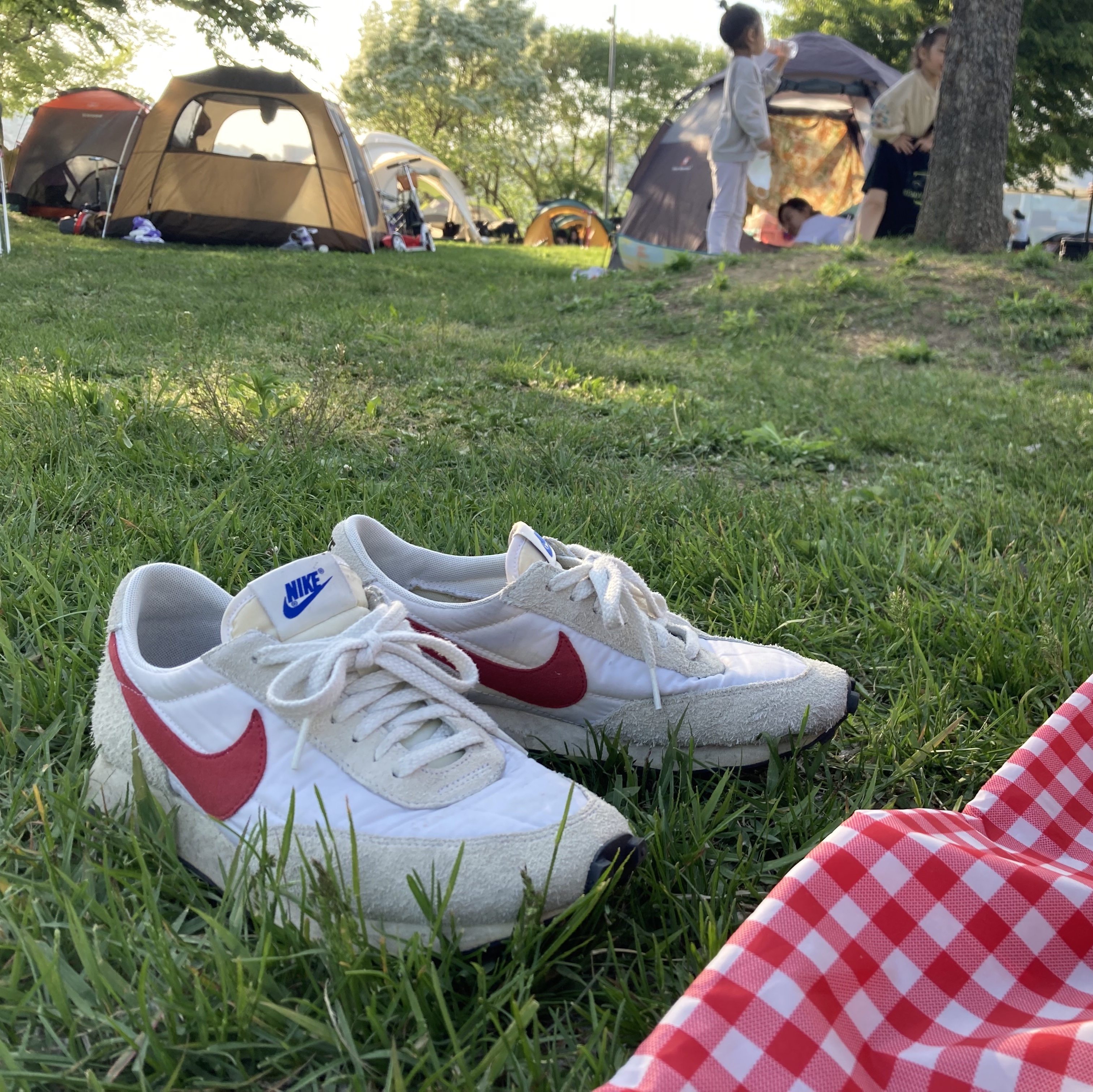 Nike Daybreak SP White University Red 착용 스타일 - 2