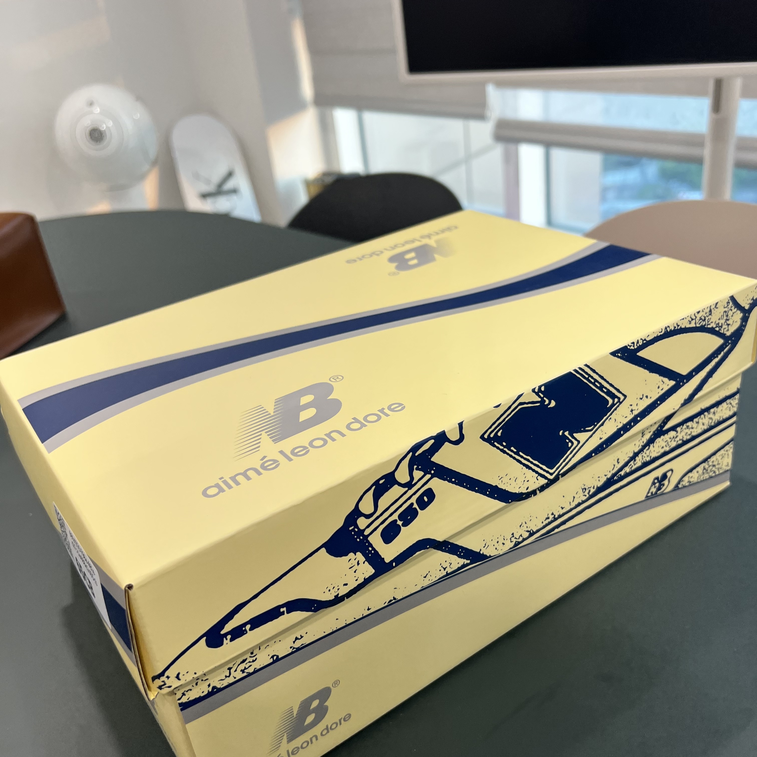 New Balance x Aime Leon Dore 650R White Navy 착용 스타일 - 4