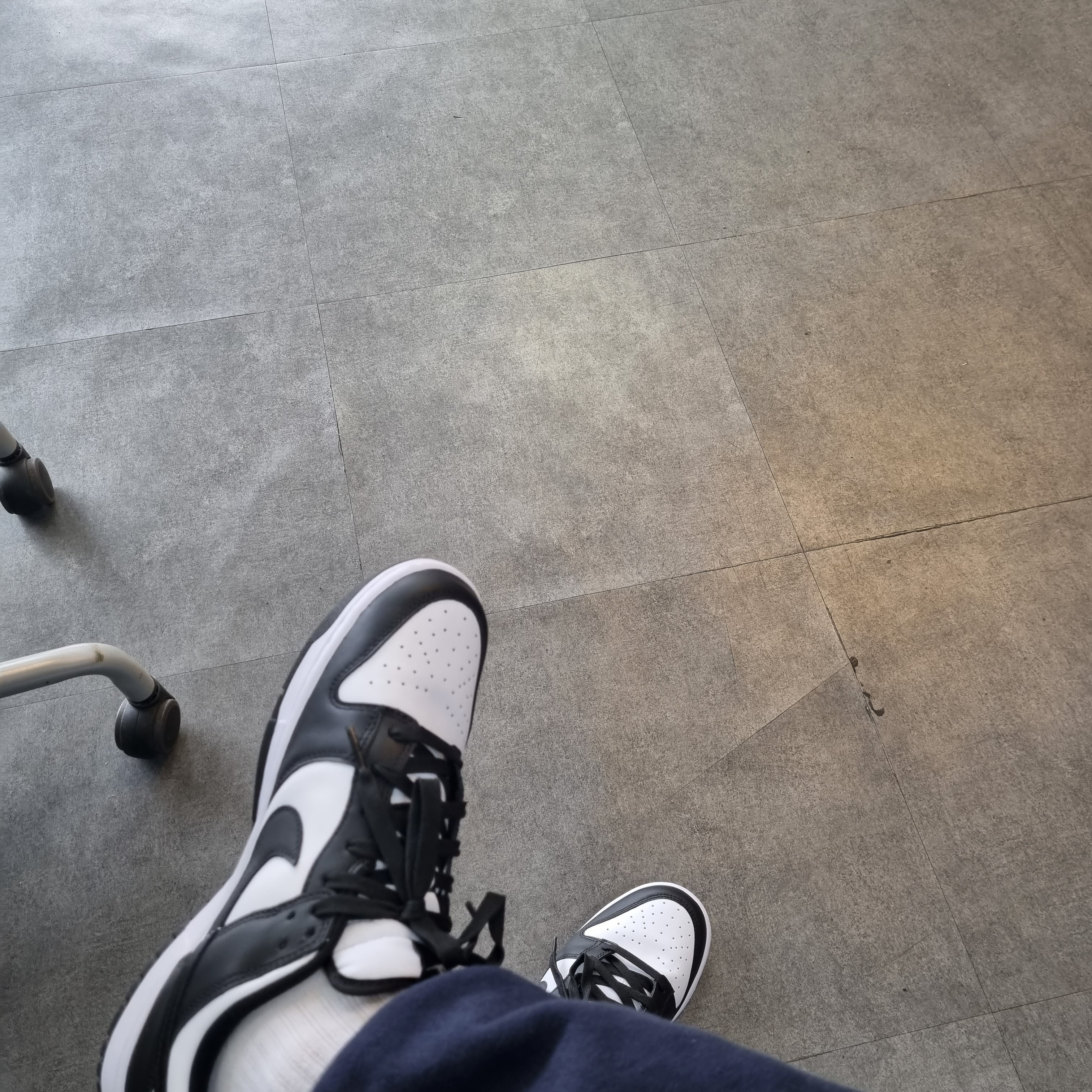Nike Dunk Low Retro Black 착용 스타일