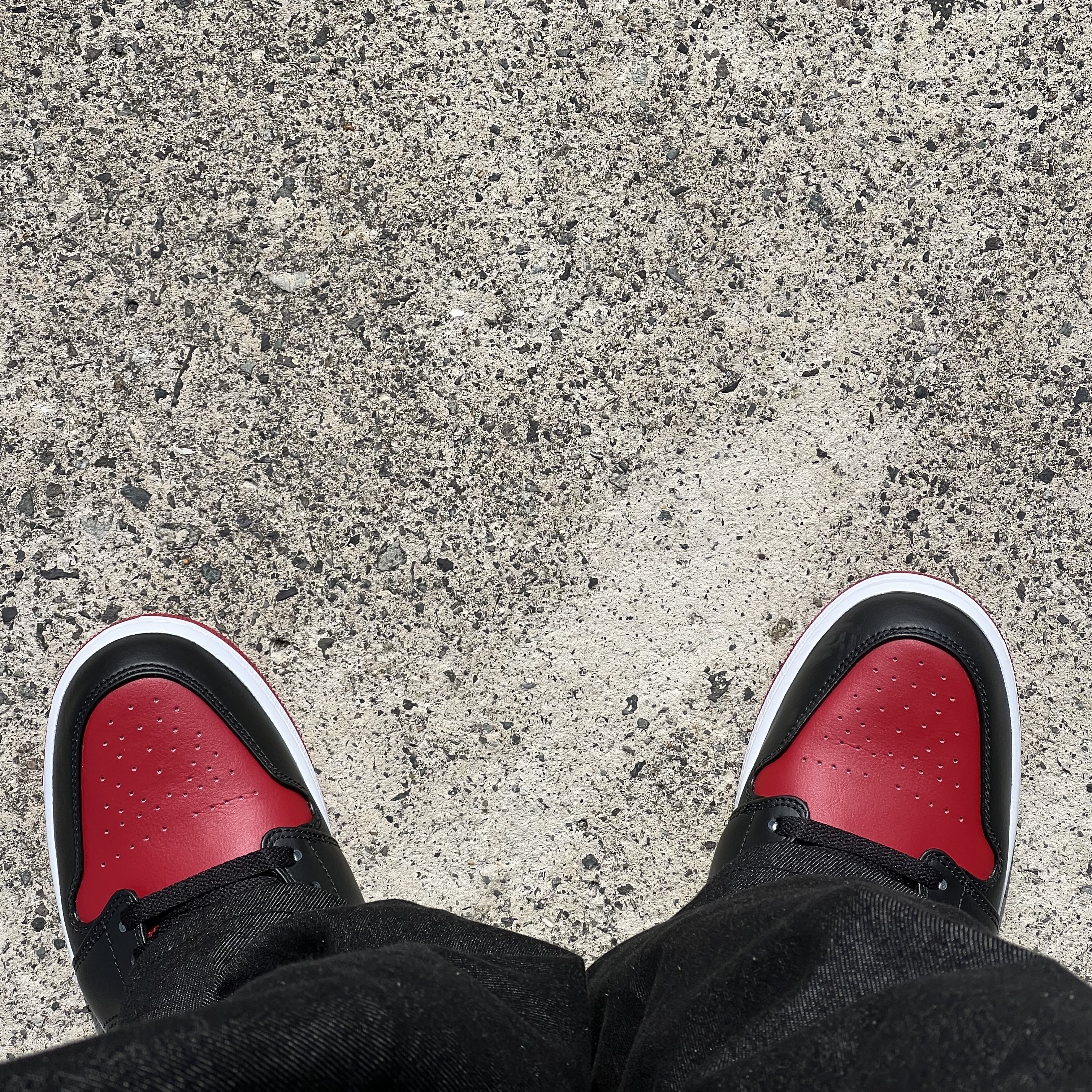 Jordan 1 Low Bred Toe 착용 스타일 - 3