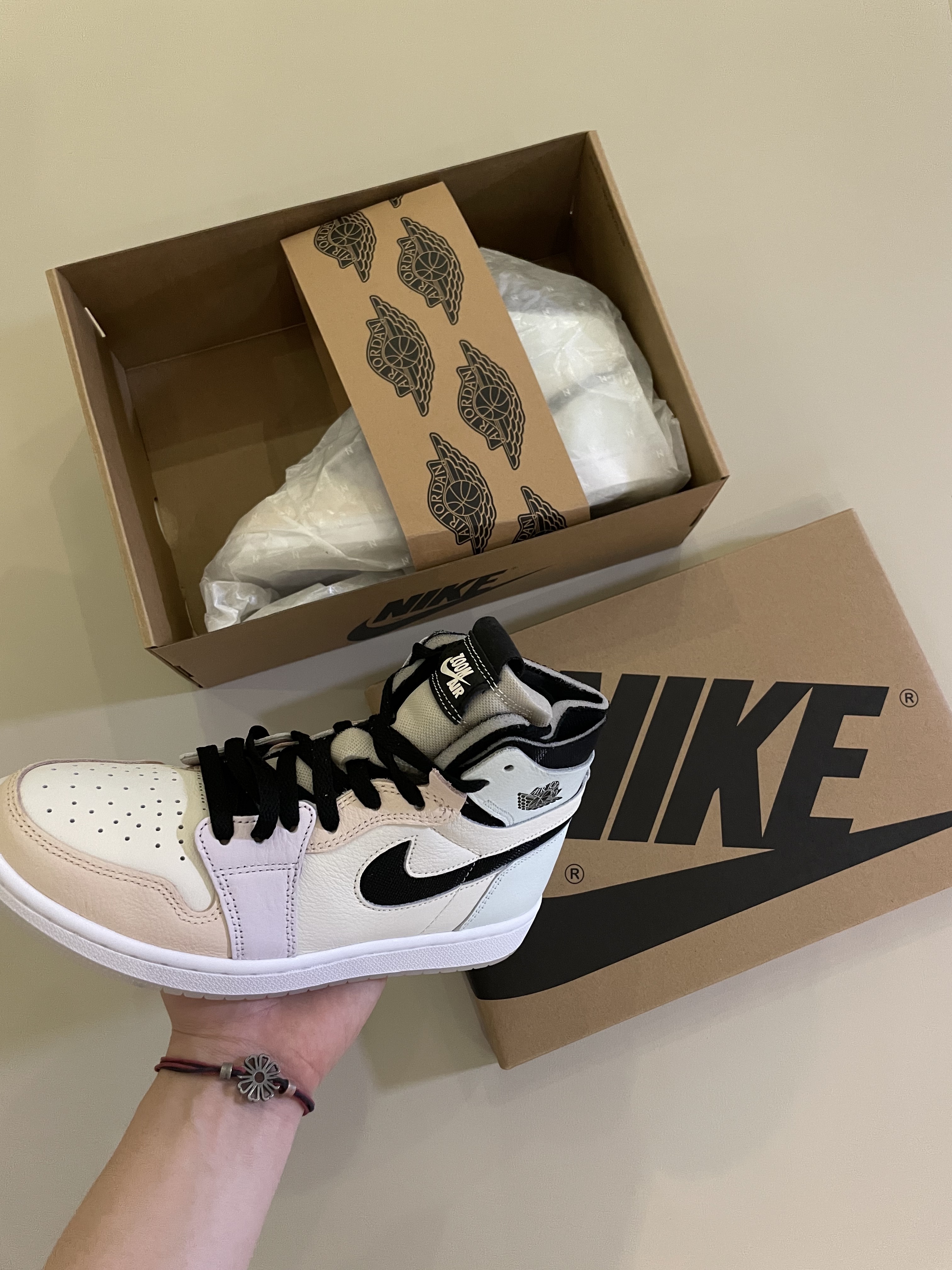 (W) Jordan 1 Zoom Air CMFT Pale Ivory 착용 스타일 - 5