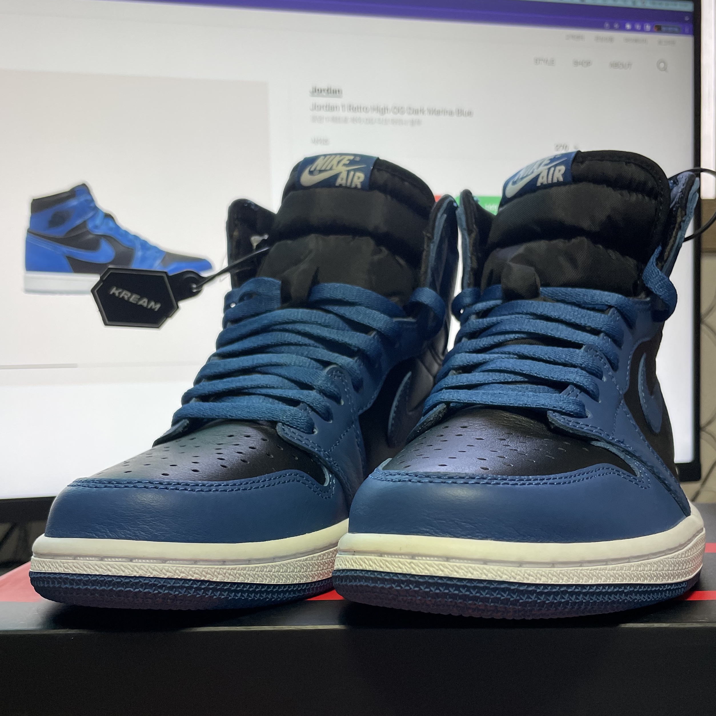 Jordan 1 Retro High OG Dark Marina Blue 착용 스타일 - 1