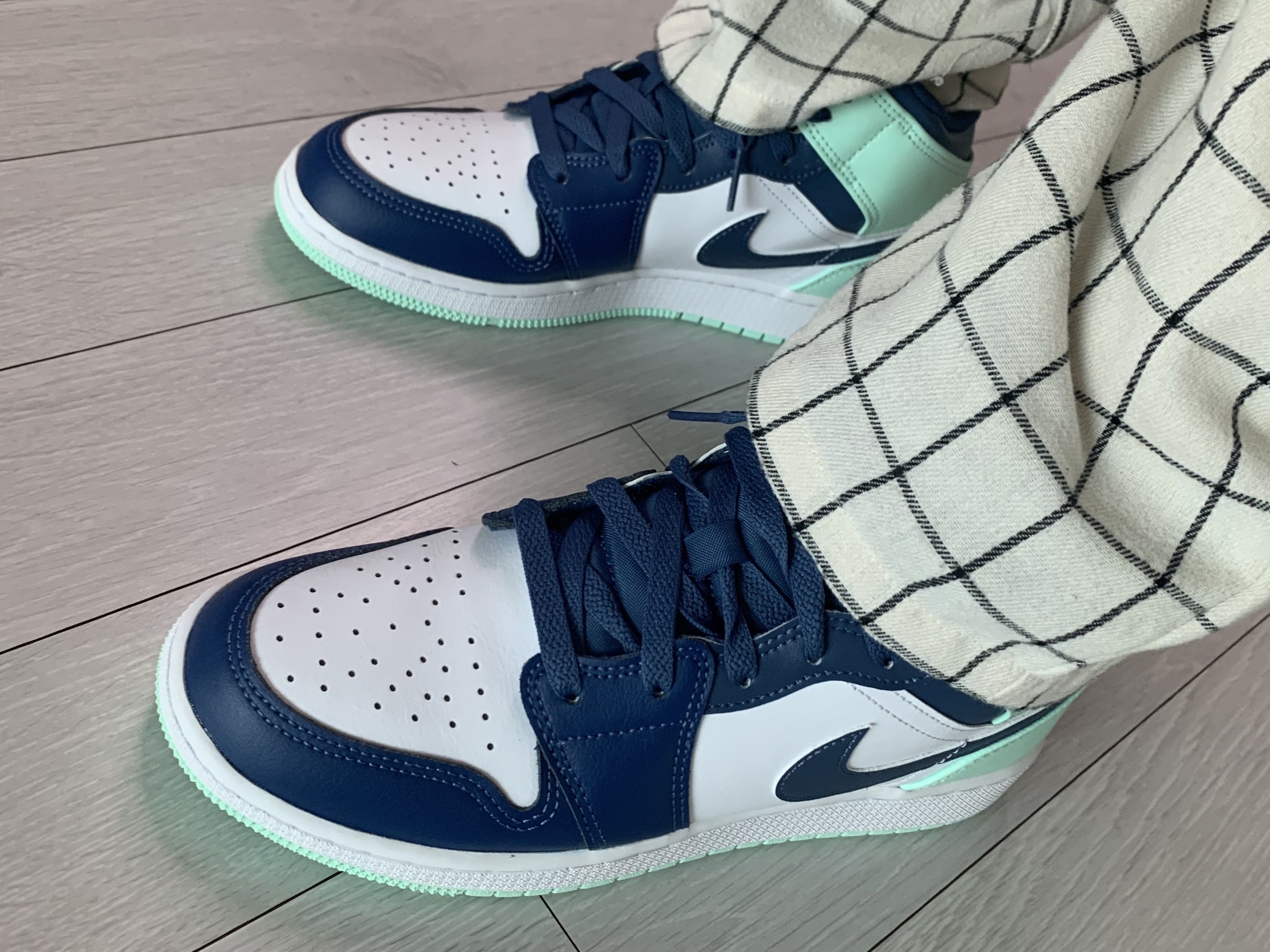 (GS) Jordan 1 Mid Blue Mint 착용 스타일 - 1