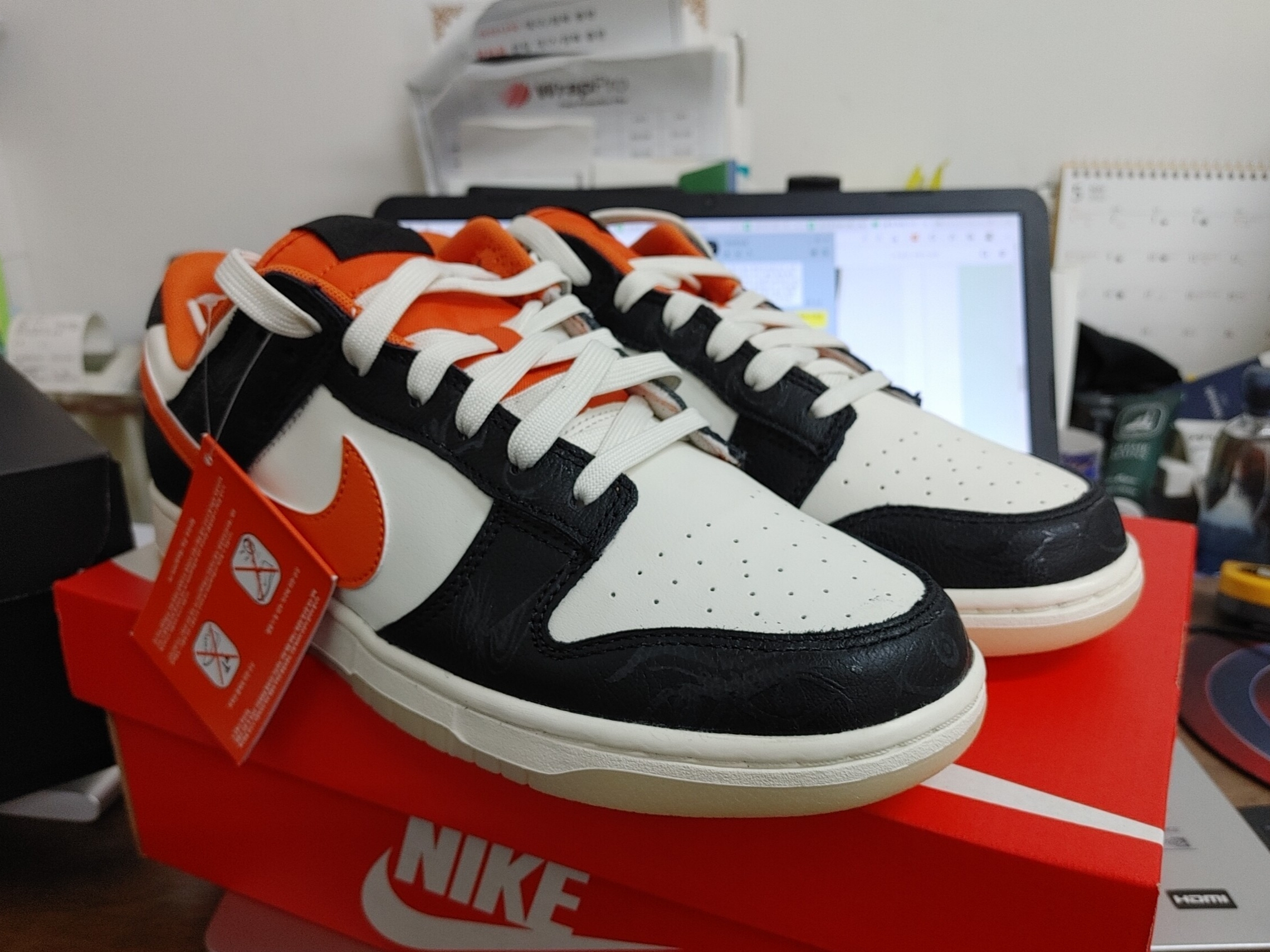 Nike Dunk Low Retro PRM Halloween 착용 스타일 - 1