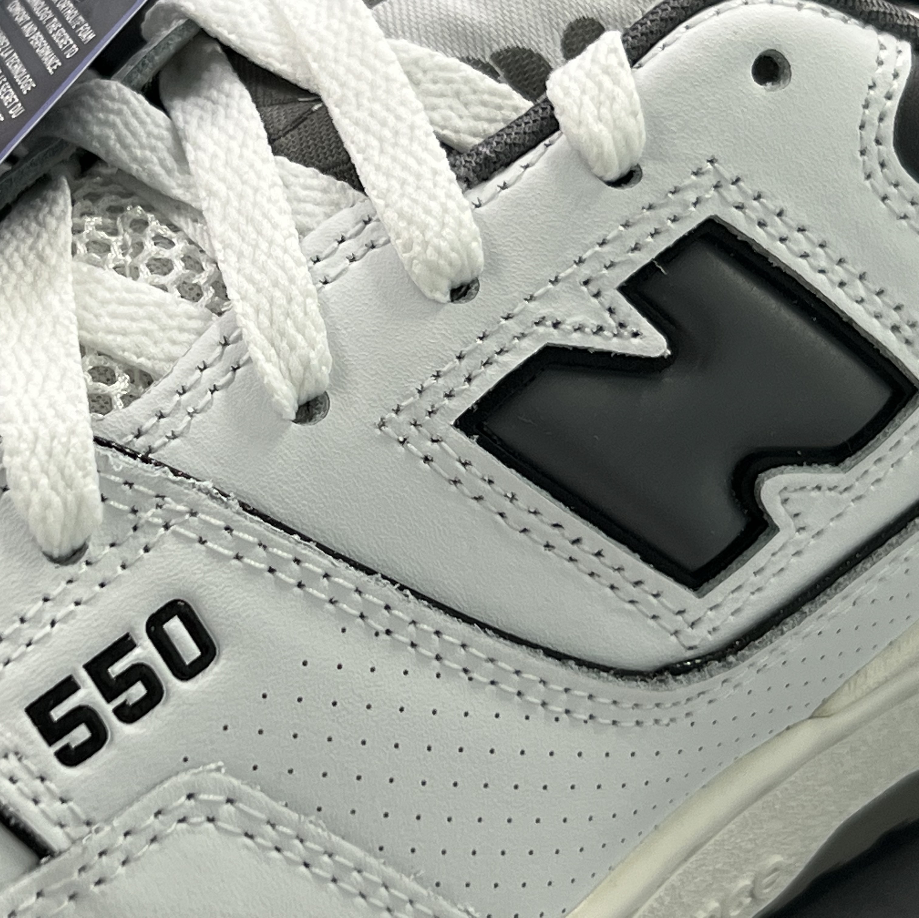 New Balance 550 White Grey Dark Grey - 2E Wide 착용 스타일