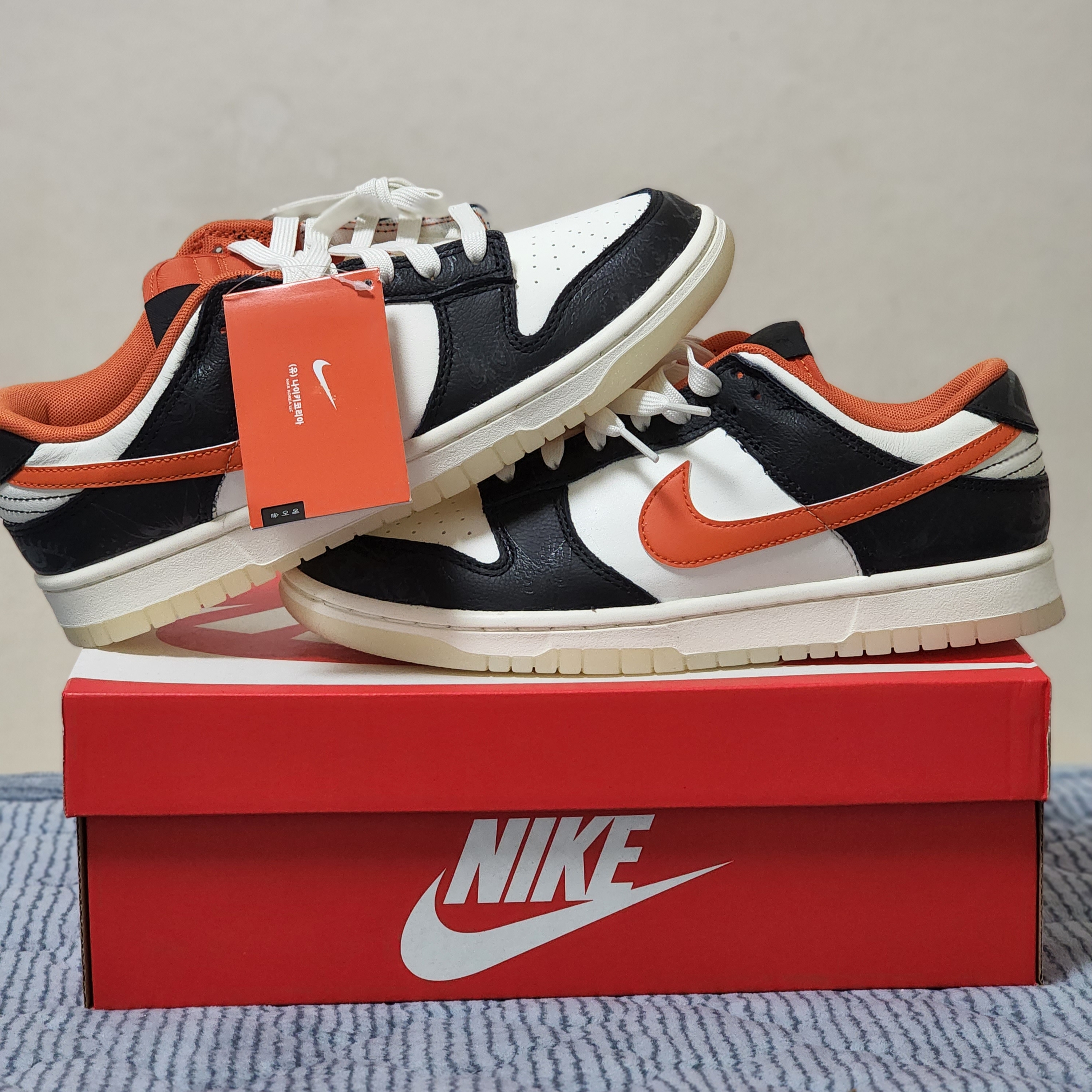 Nike Dunk Low Retro PRM Halloween 착용 스타일 - 1