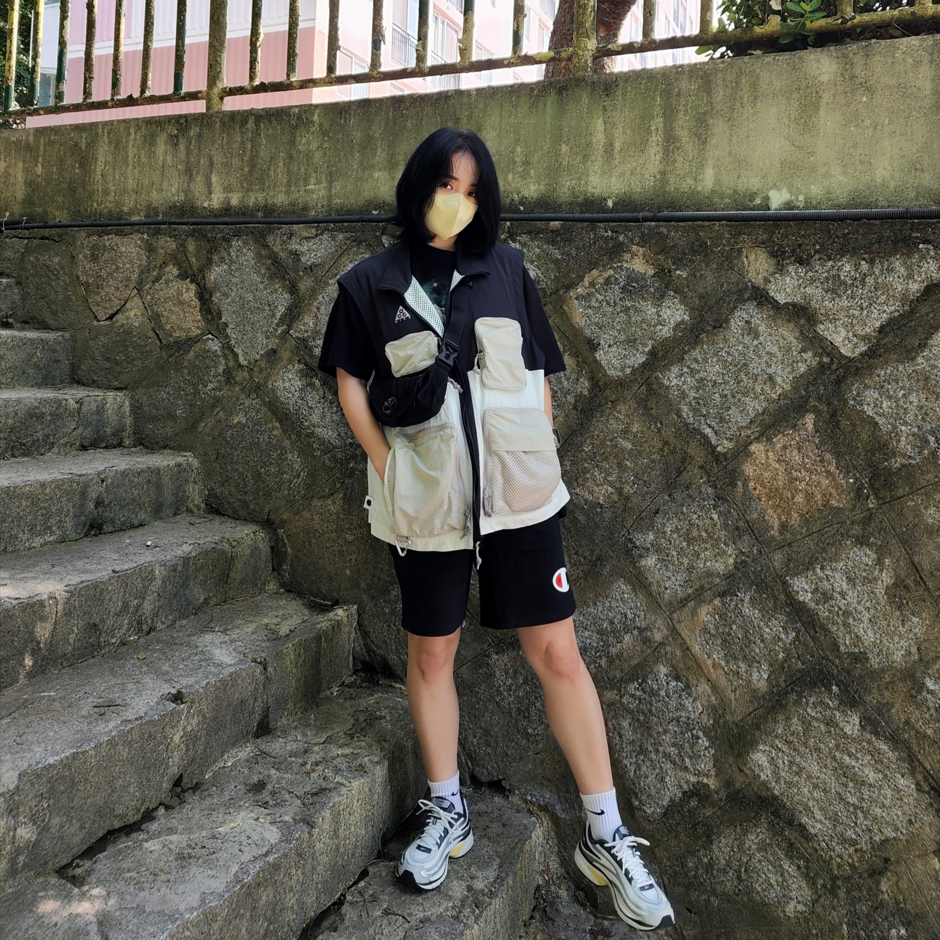 Nike ACG Utility Vest Black Summit White - US/EU, Reebok x Liful Premier Pump Paris Grey 착용 스타일 - 2