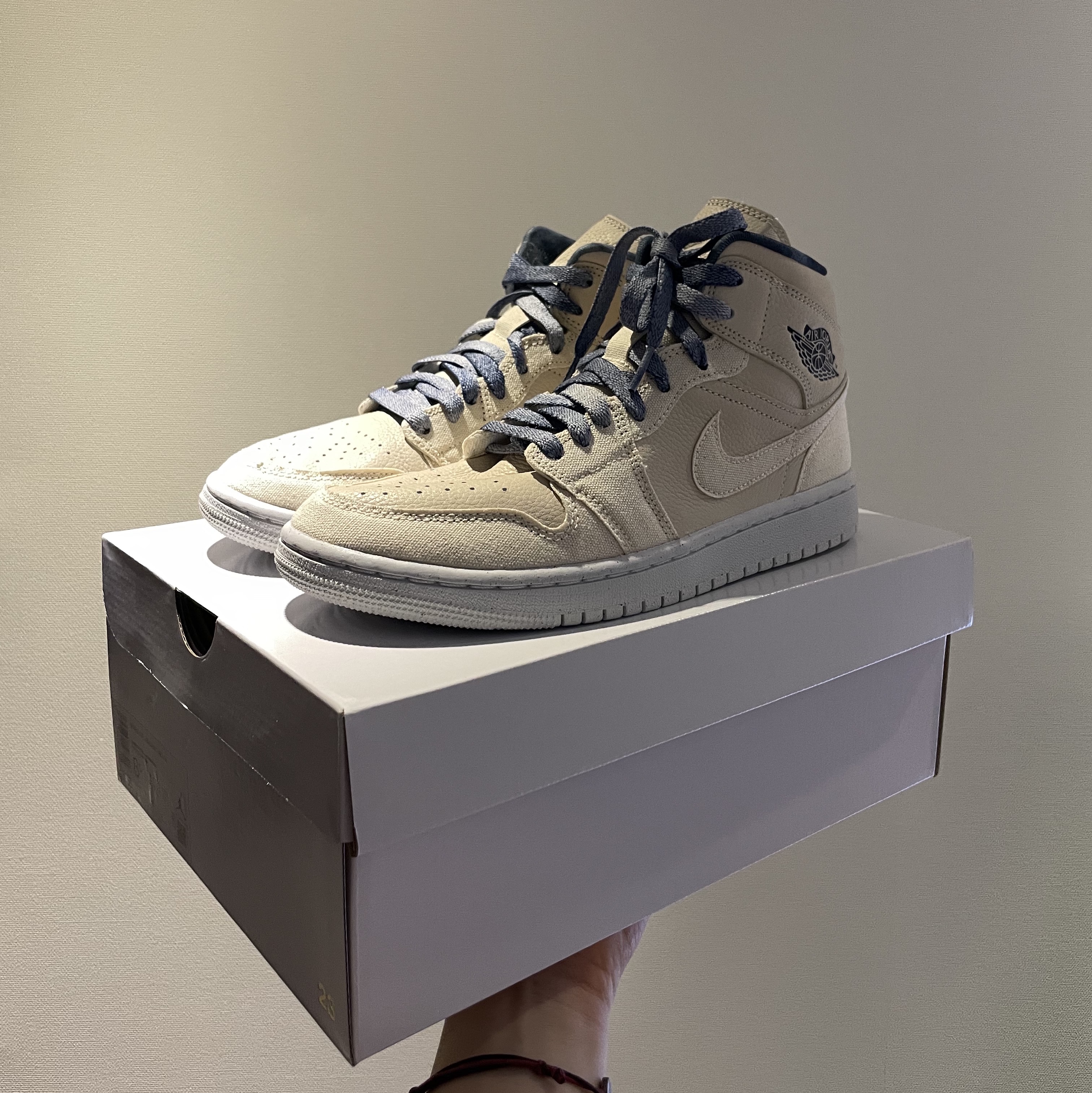 (W) Jordan 1 Mid SE Sanddrift 착용 스타일 - 2