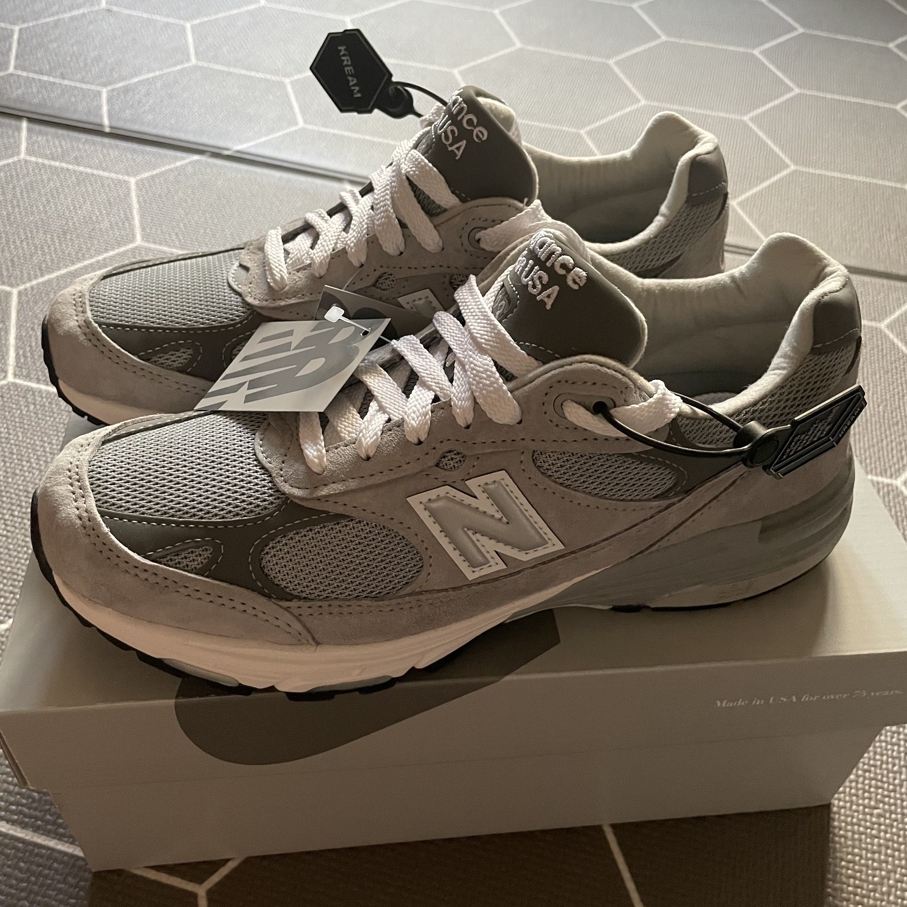 New Balance 993 Made in USA Grey - D Standard 착용 스타일 - 2