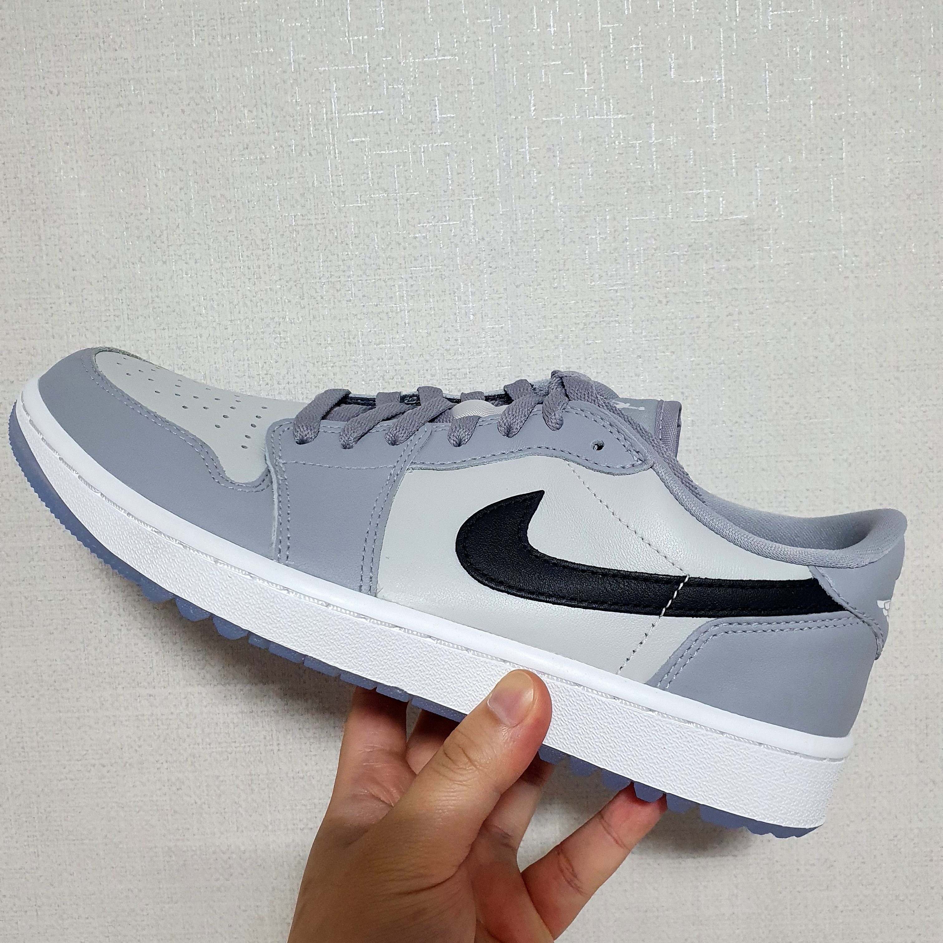 Jordan 1 Low Golf Wolf Grey 착용 스타일 - 1