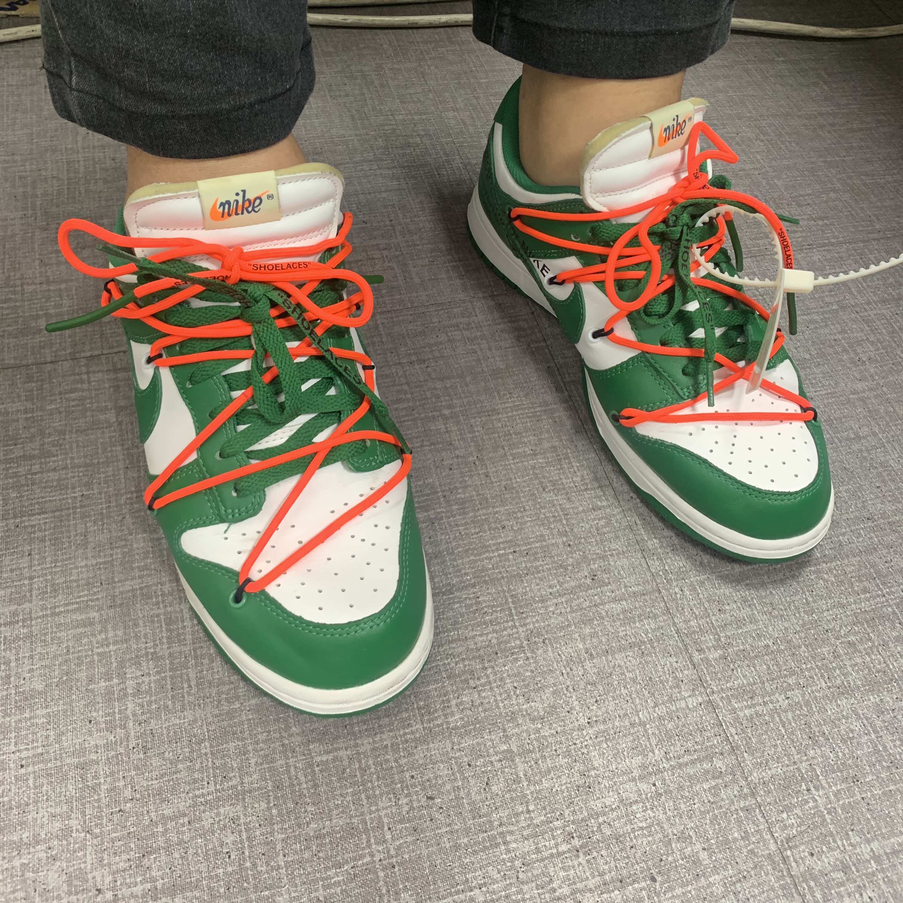 Nike x Off-White Dunk Low Pine Green 착용 스타일