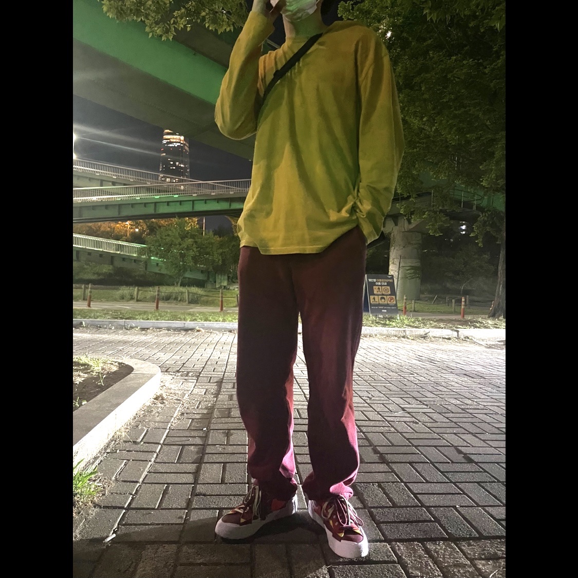 Nike x Sacai x Kaws Blazer Low Team Red 착용 스타일